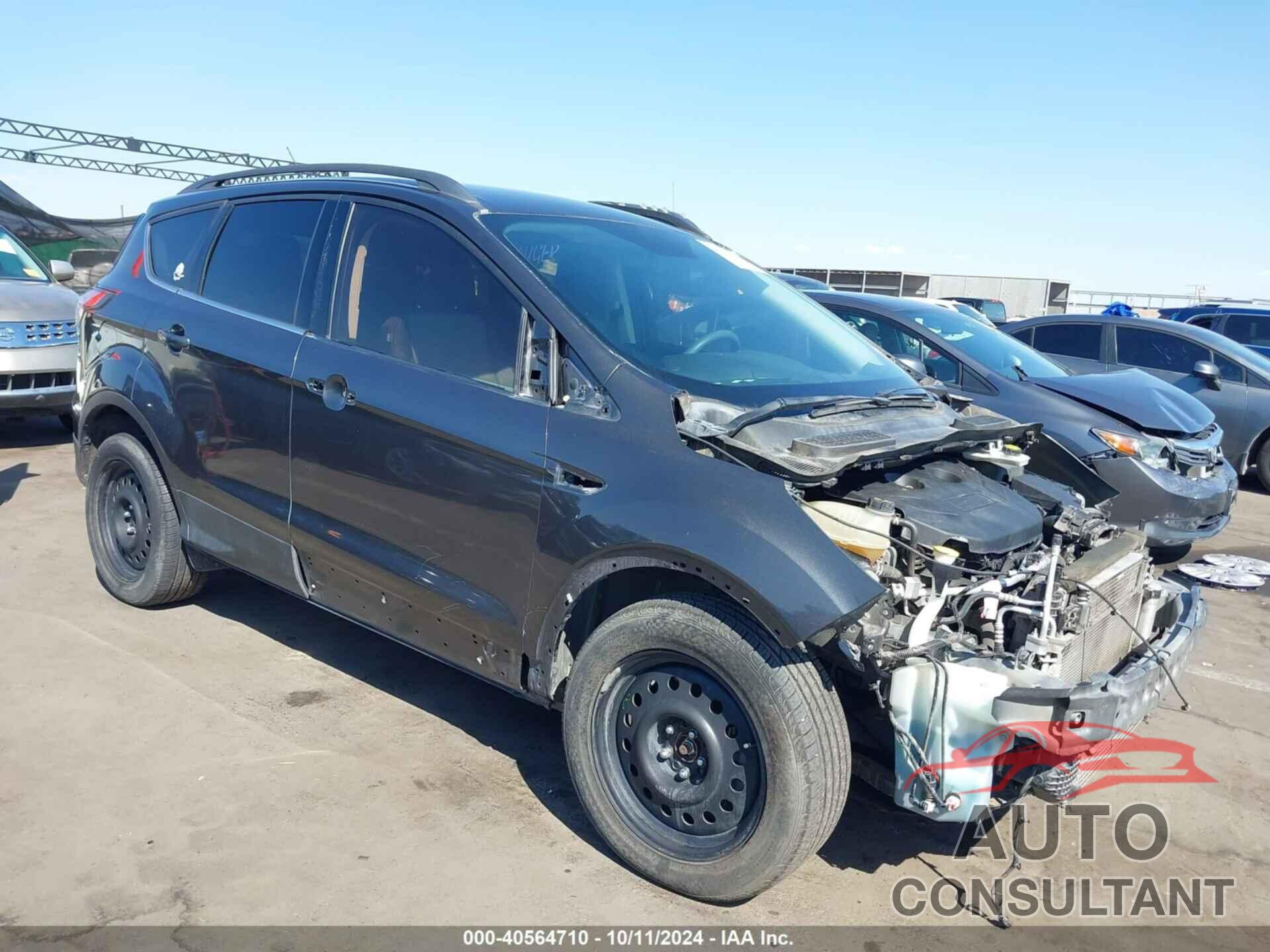 FORD ESCAPE 2017 - 1FMCU0G95HUB15635