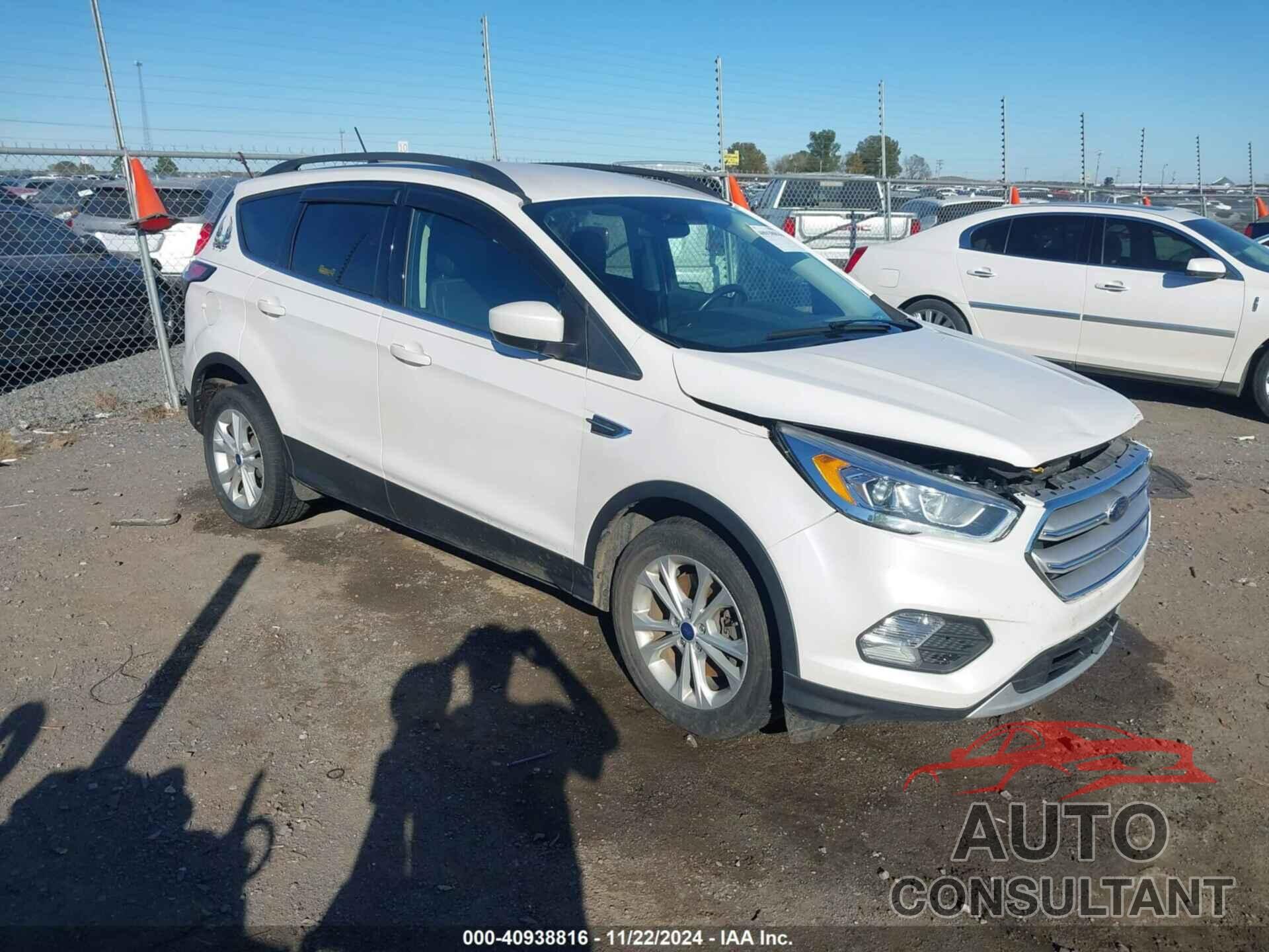 FORD ESCAPE 2018 - 1FMCU9HD2JUB09434