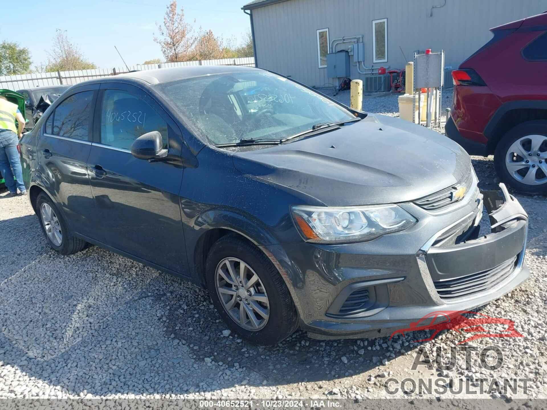 CHEVROLET SONIC 2018 - 1G1JD5SH4J4106060