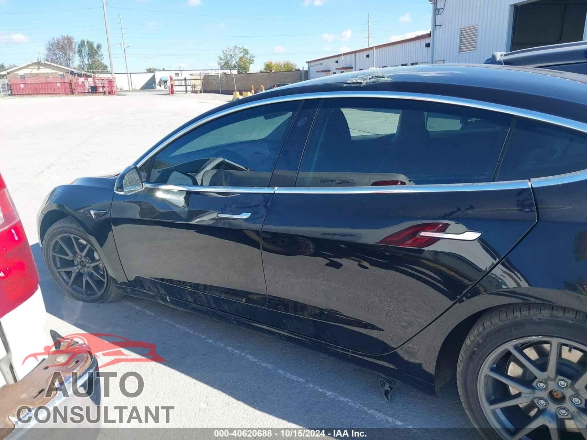TESLA MODEL 3 2018 - 5YJ3E1EB4JF070831