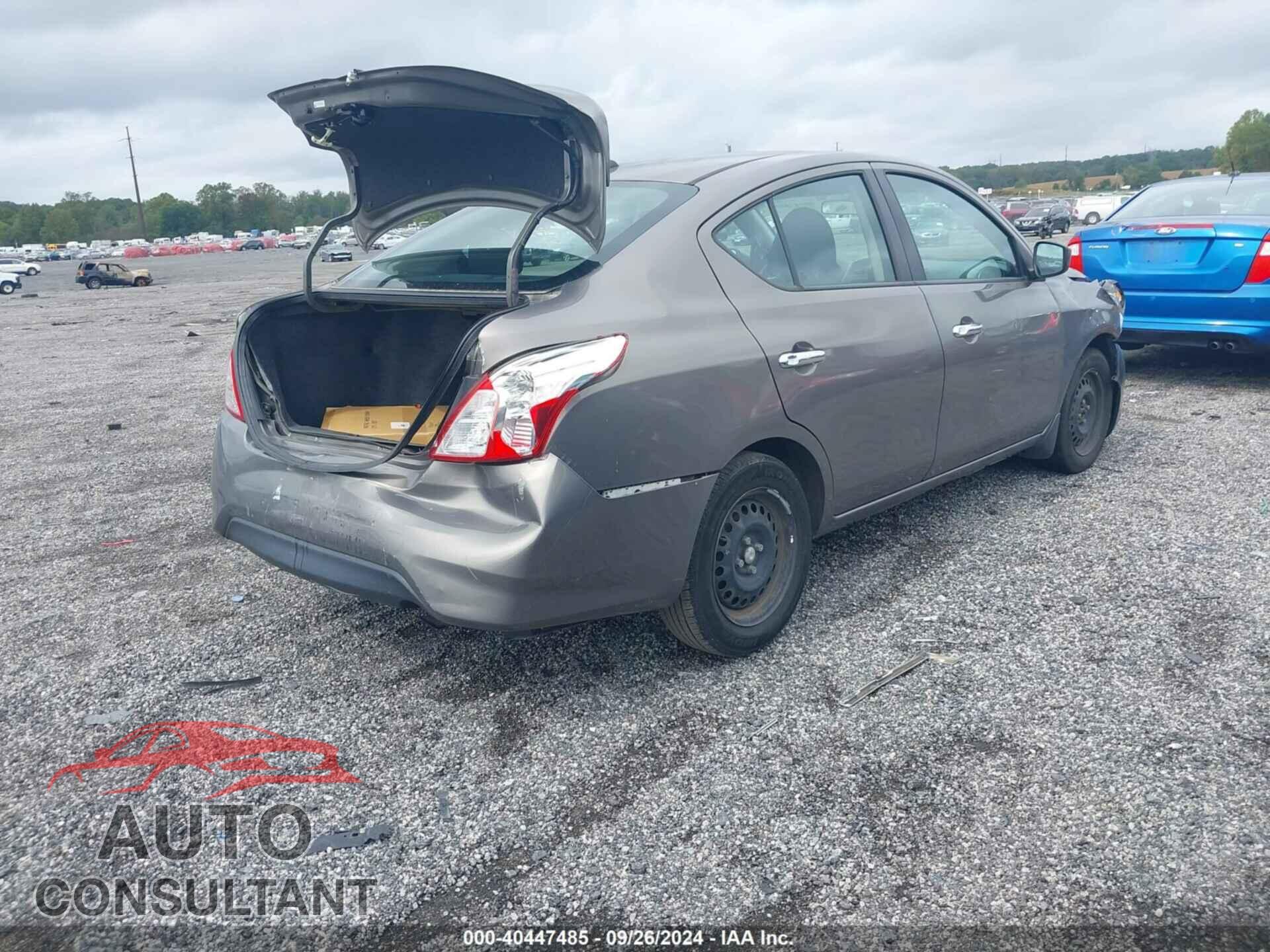 NISSAN VERSA 2017 - 3N1CN7AP3HL894984