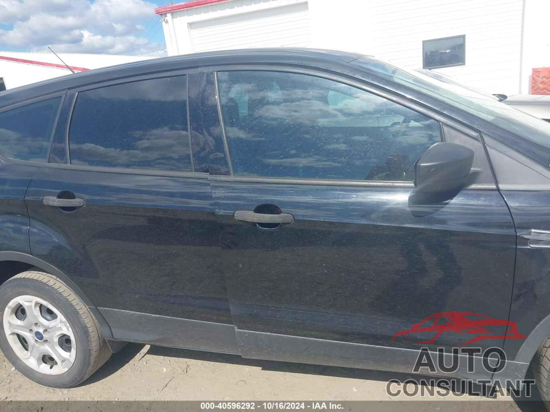 FORD ESCAPE 2018 - 1FMCU0F77JUA54861