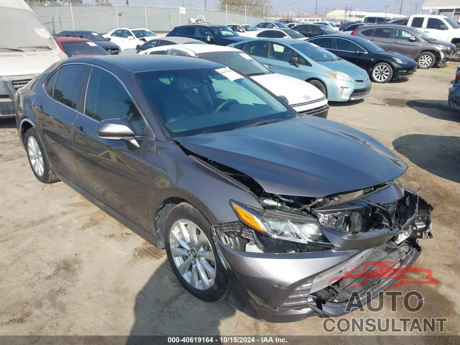 TOYOTA CAMRY 2018 - 4T1B11HK9JU551647