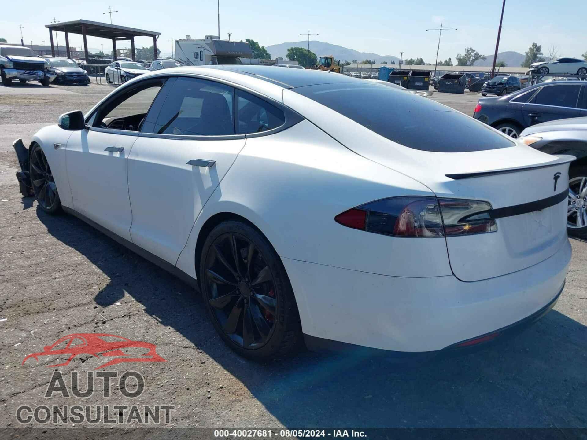 TESLA MODEL S 2014 - 5YJSA1H23EFP62779