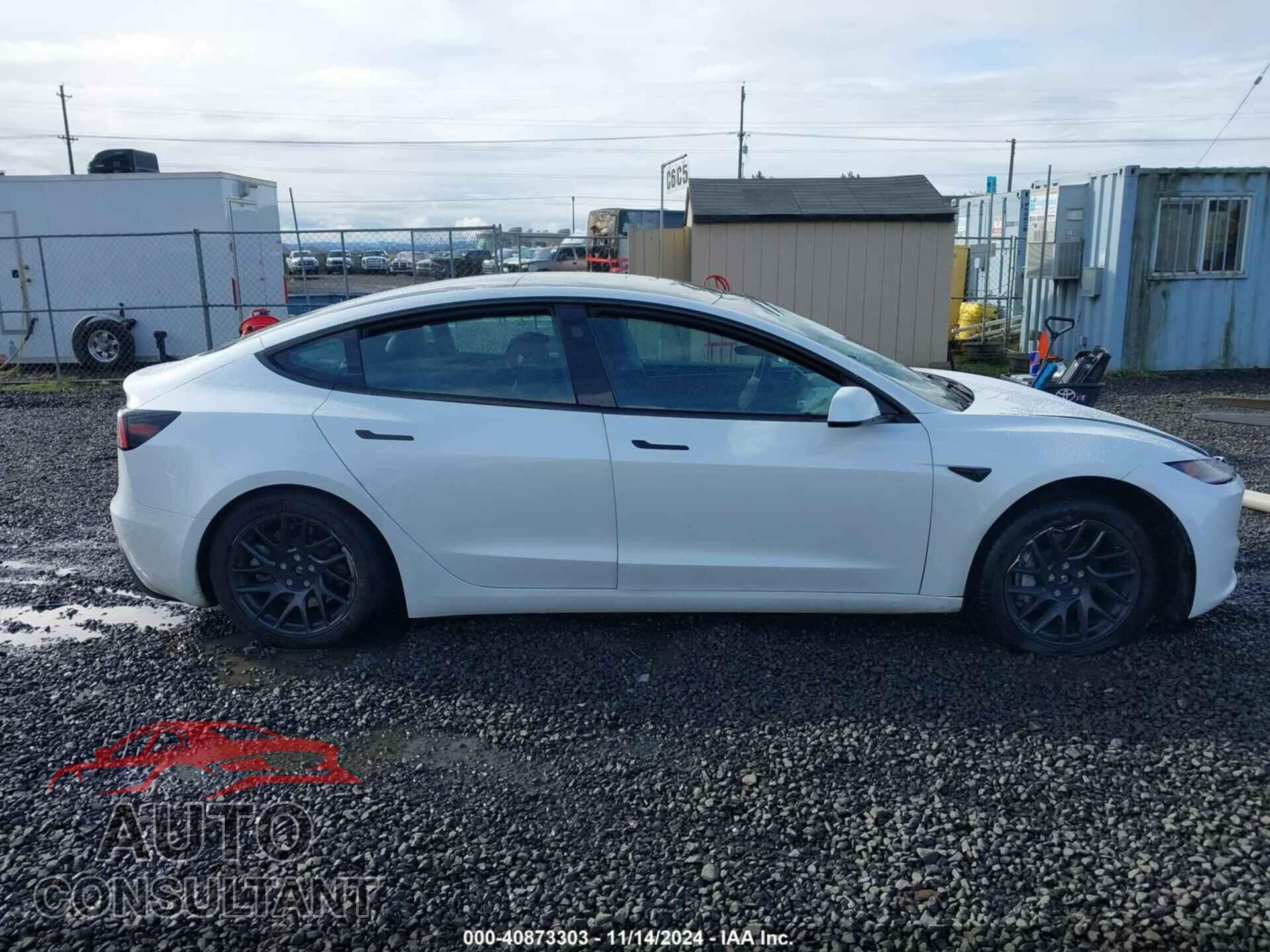 TESLA MODEL 3 2024 - 5YJ3E1EB2RF799986
