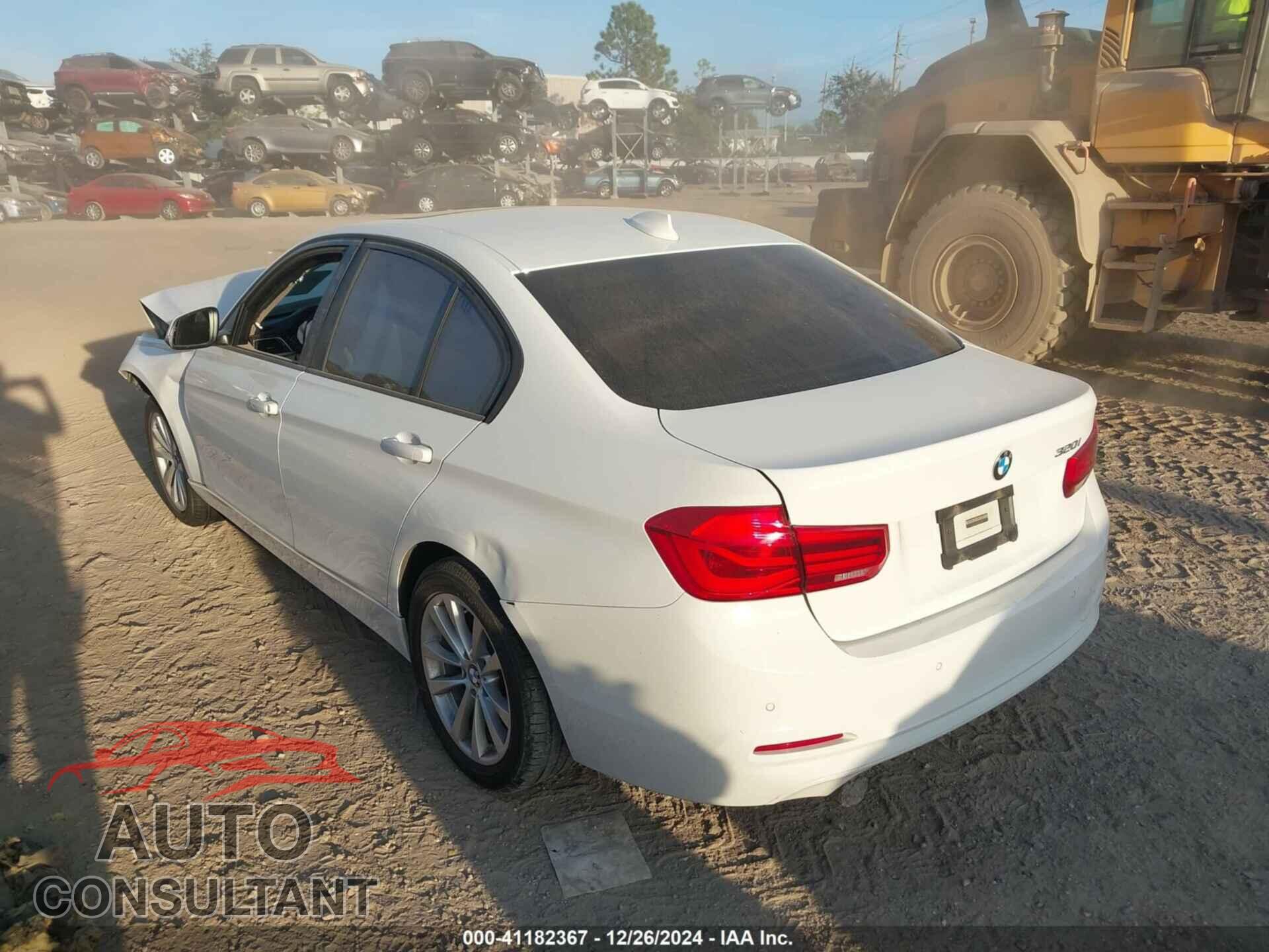 BMW 320I 2016 - WBA8E1G57GNU11336