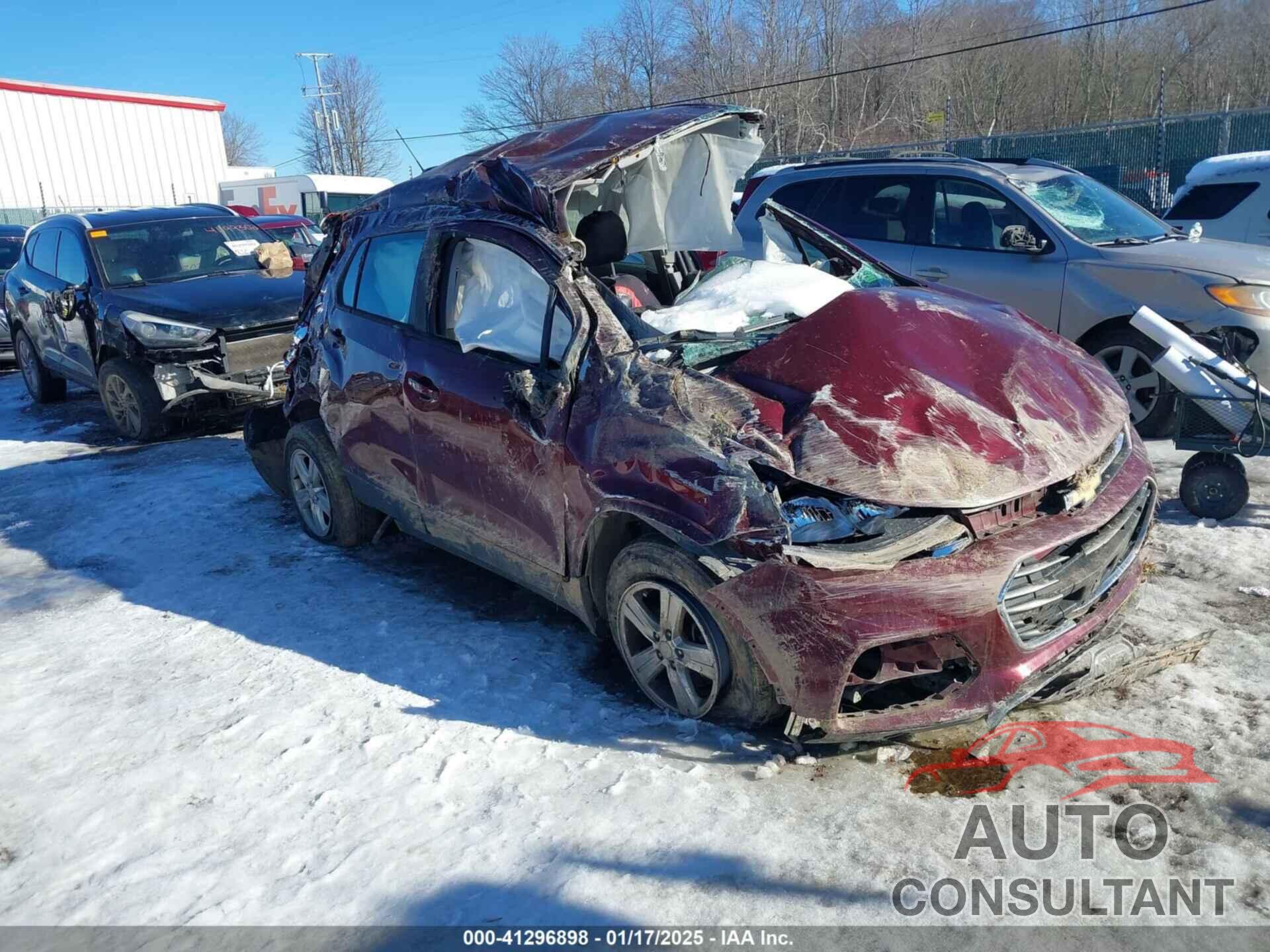 CHEVROLET TRAX 2017 - 3GNCJNSB3HL156965