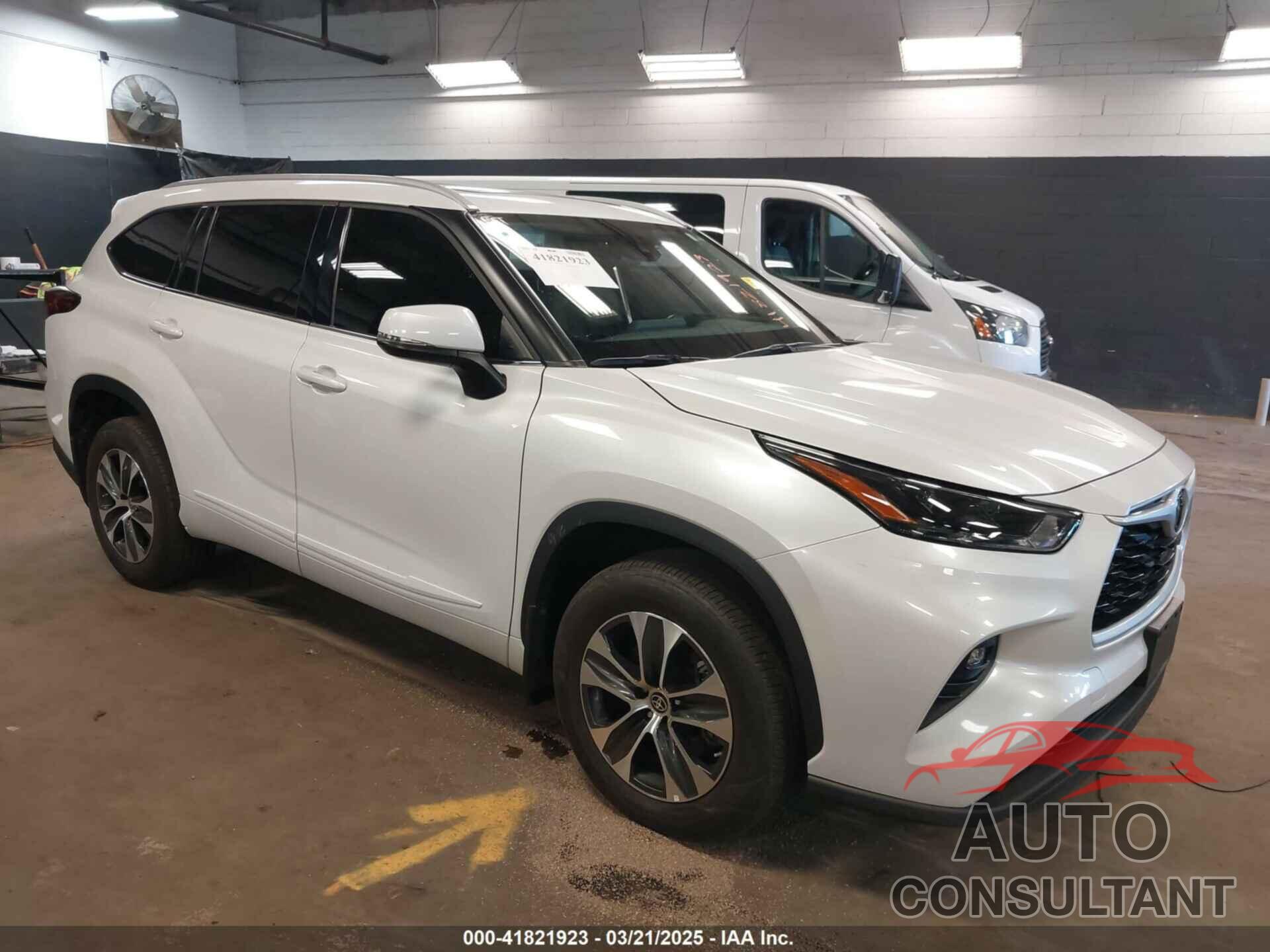TOYOTA HIGHLANDER 2022 - 5TDGZRBH4NS256609