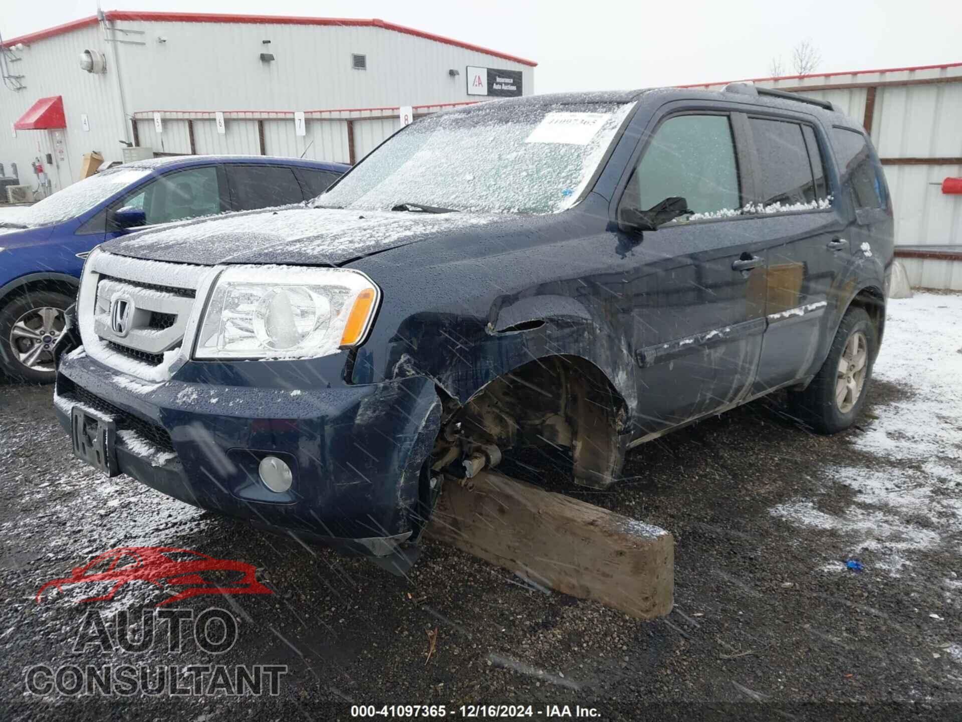 HONDA PILOT 2011 - 5FNYF4H52BB034681