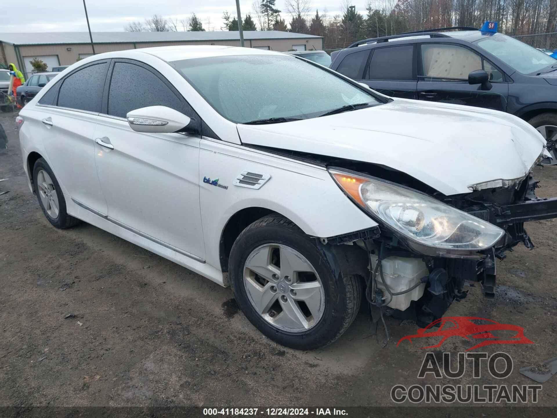 HYUNDAI SONATA HYBRID 2011 - KMHEC4A48BA005039