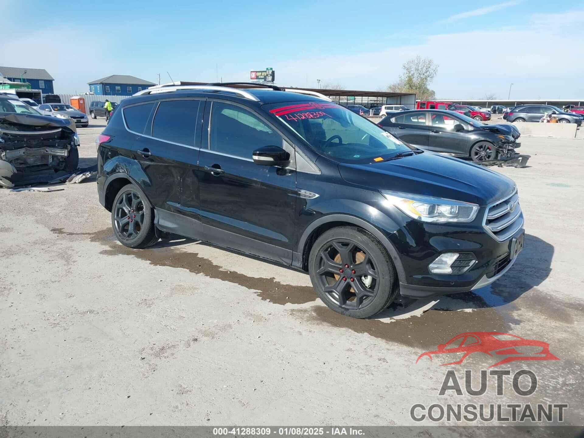 FORD ESCAPE 2018 - 1FMCU0J96JUC05651