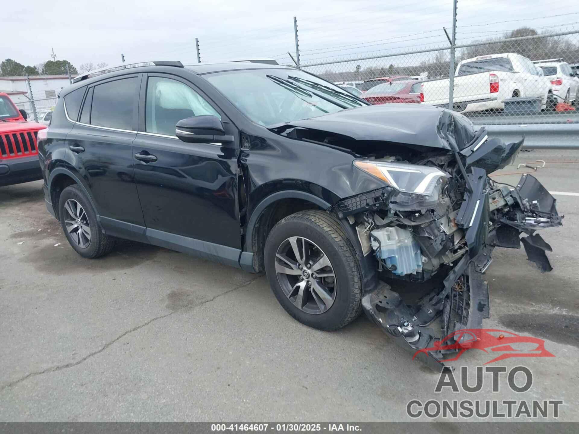 TOYOTA RAV4 2018 - 2T3RFREV0JW761820