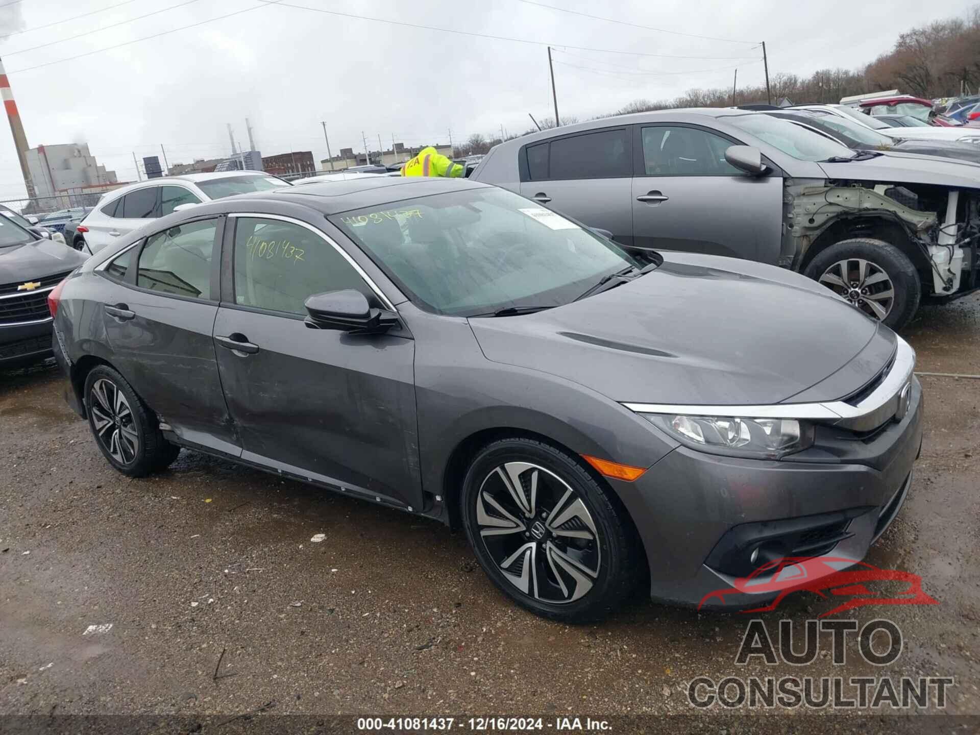 HONDA CIVIC 2018 - JHMFC1F36JX018454