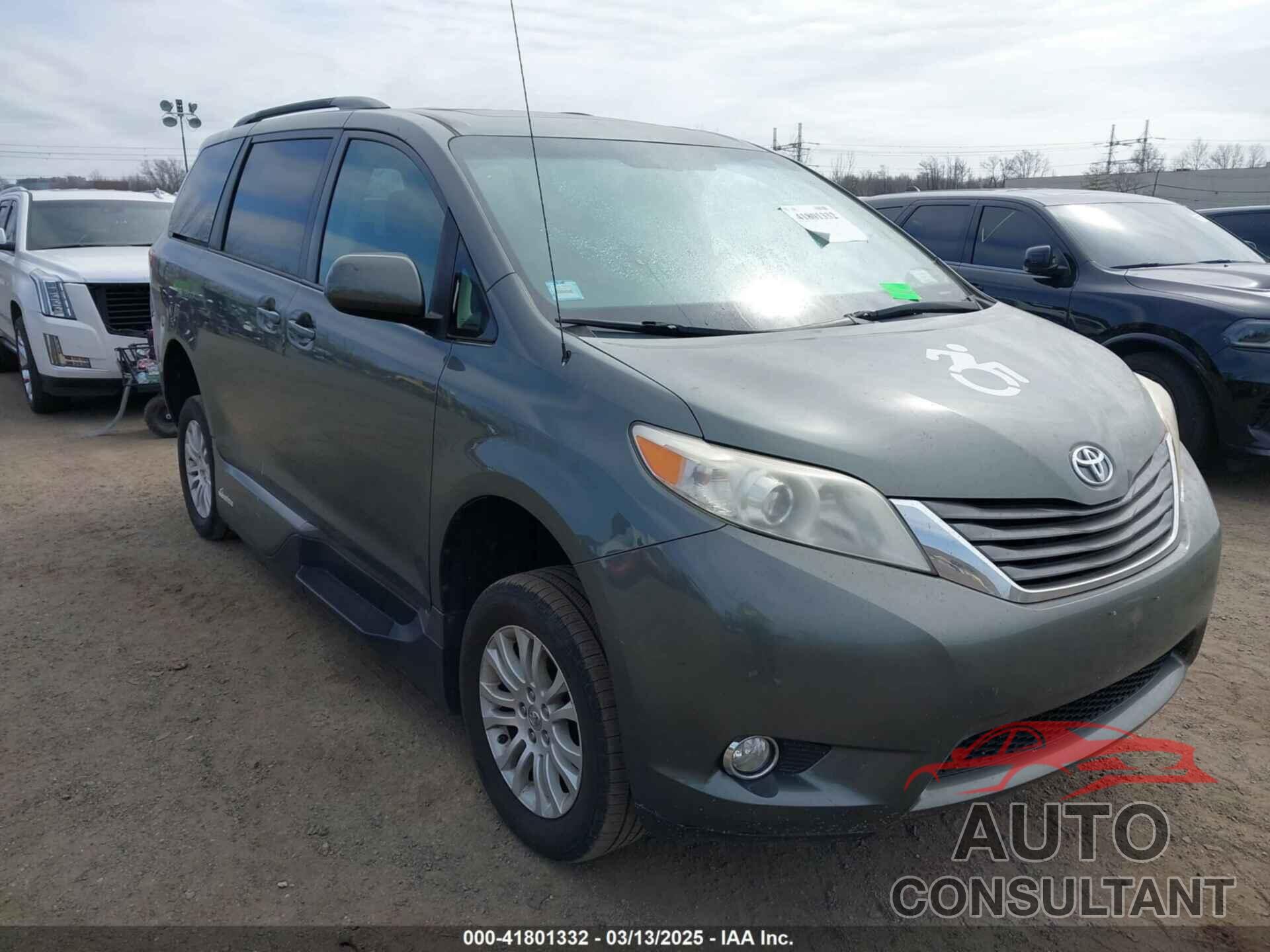 TOYOTA SIENNA 2014 - 5TDYK3DC7ES483669