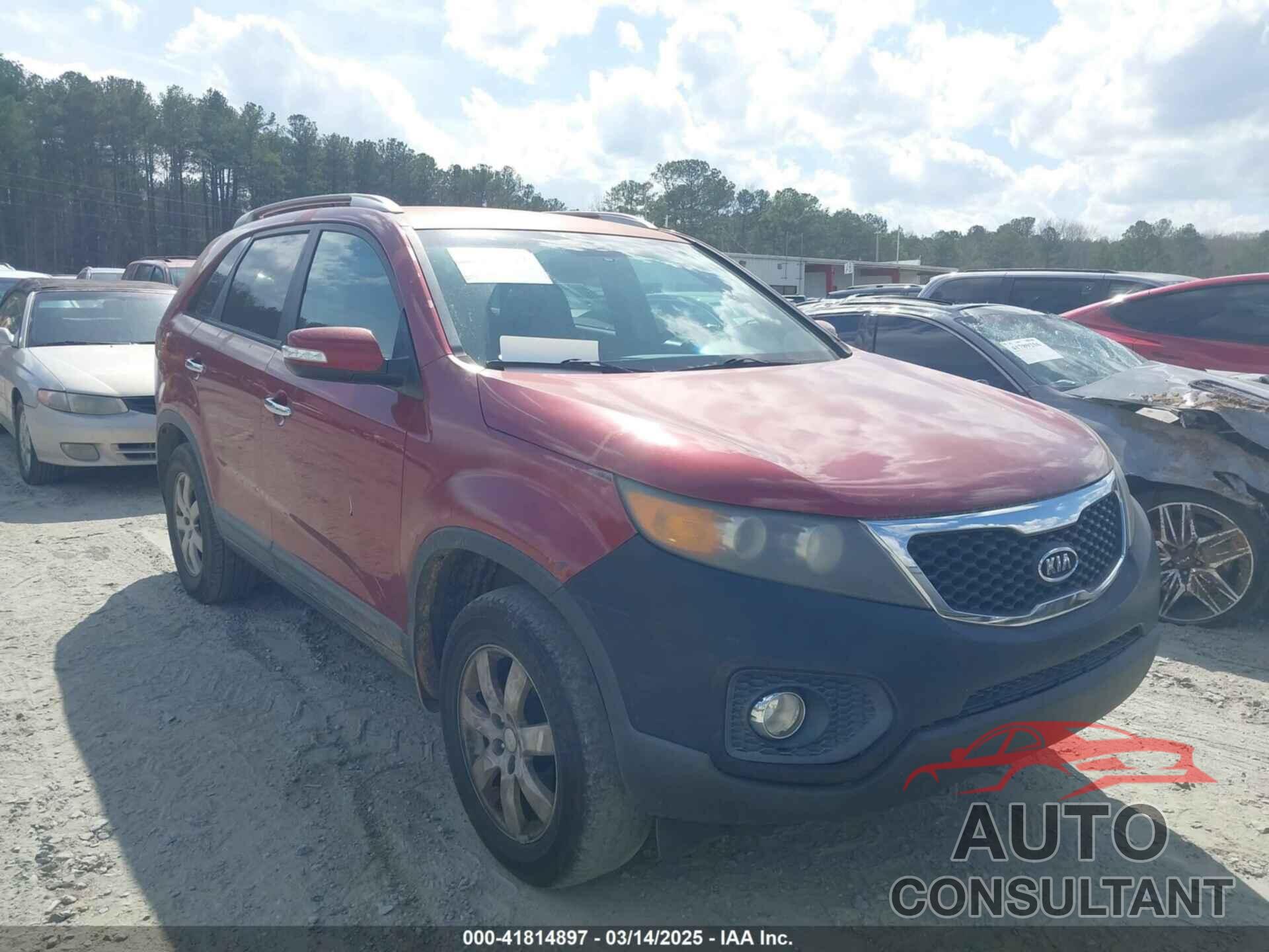 KIA SORENTO 2011 - 5XYKT4A1XBG048827