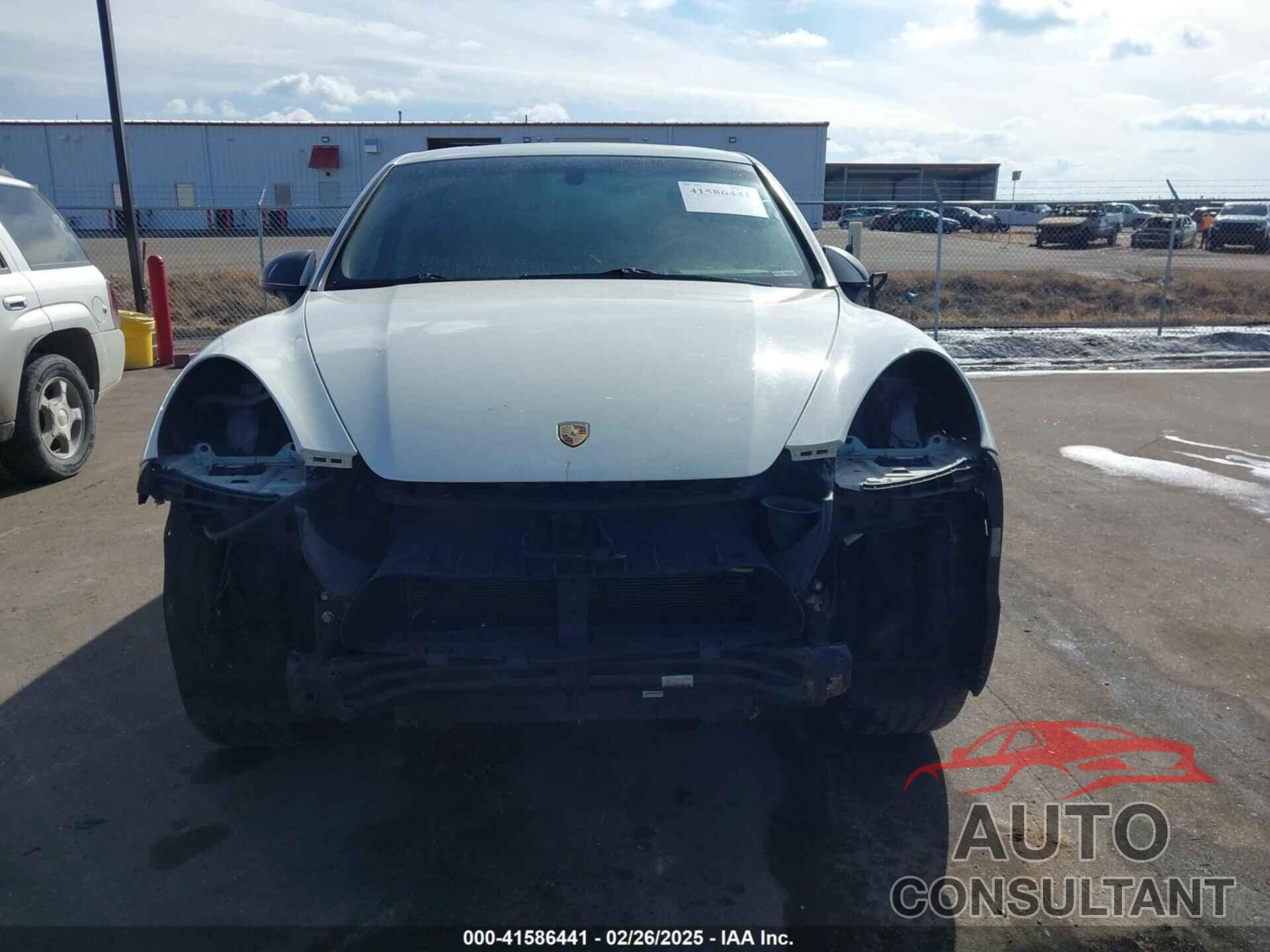 PORSCHE CAYENNE 2012 - WP1AA2A2XCLA03020