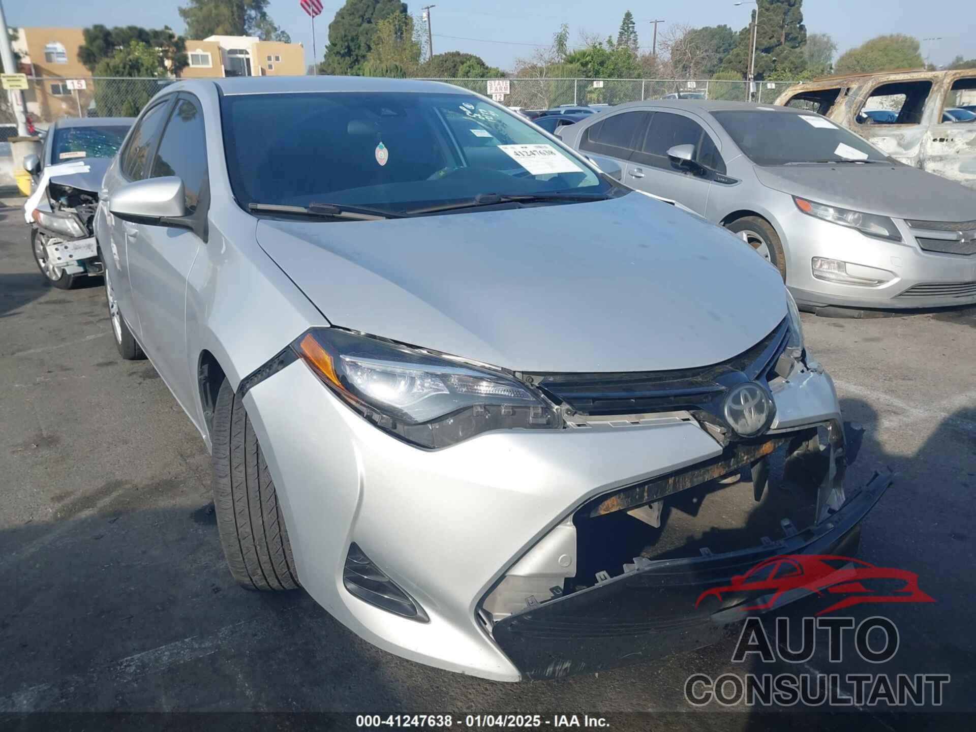 TOYOTA COROLLA 2018 - 5YFBURHE3JP781685