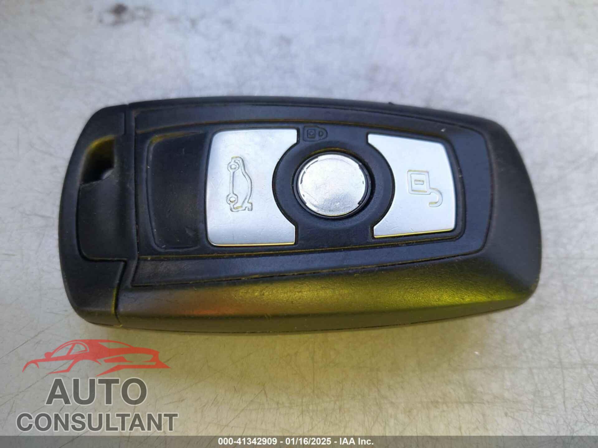 BMW 328I 2013 - WBA3A5G51DNP21393