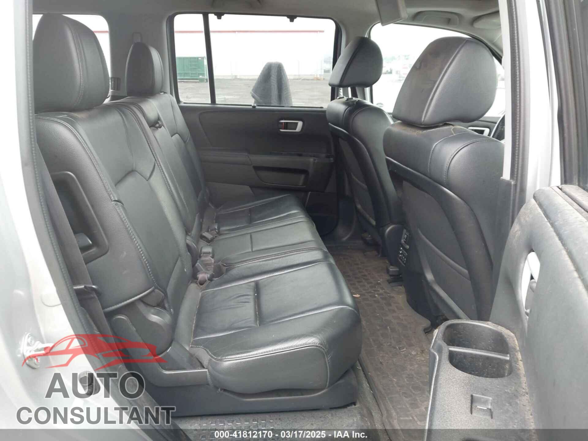 HONDA PILOT 2015 - 5FNYF4H94FB018152