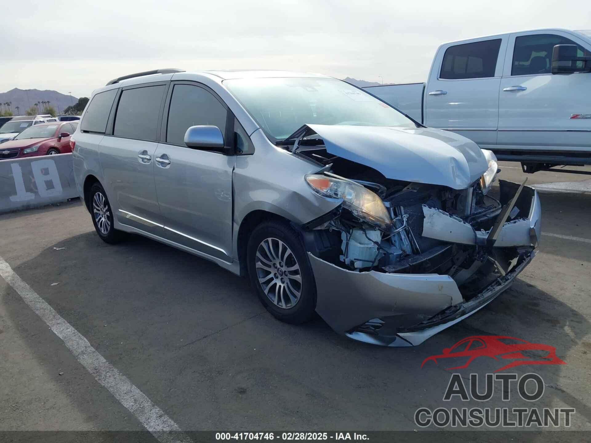 TOYOTA SIENNA 2019 - 5TDYZ3DC3KS018989