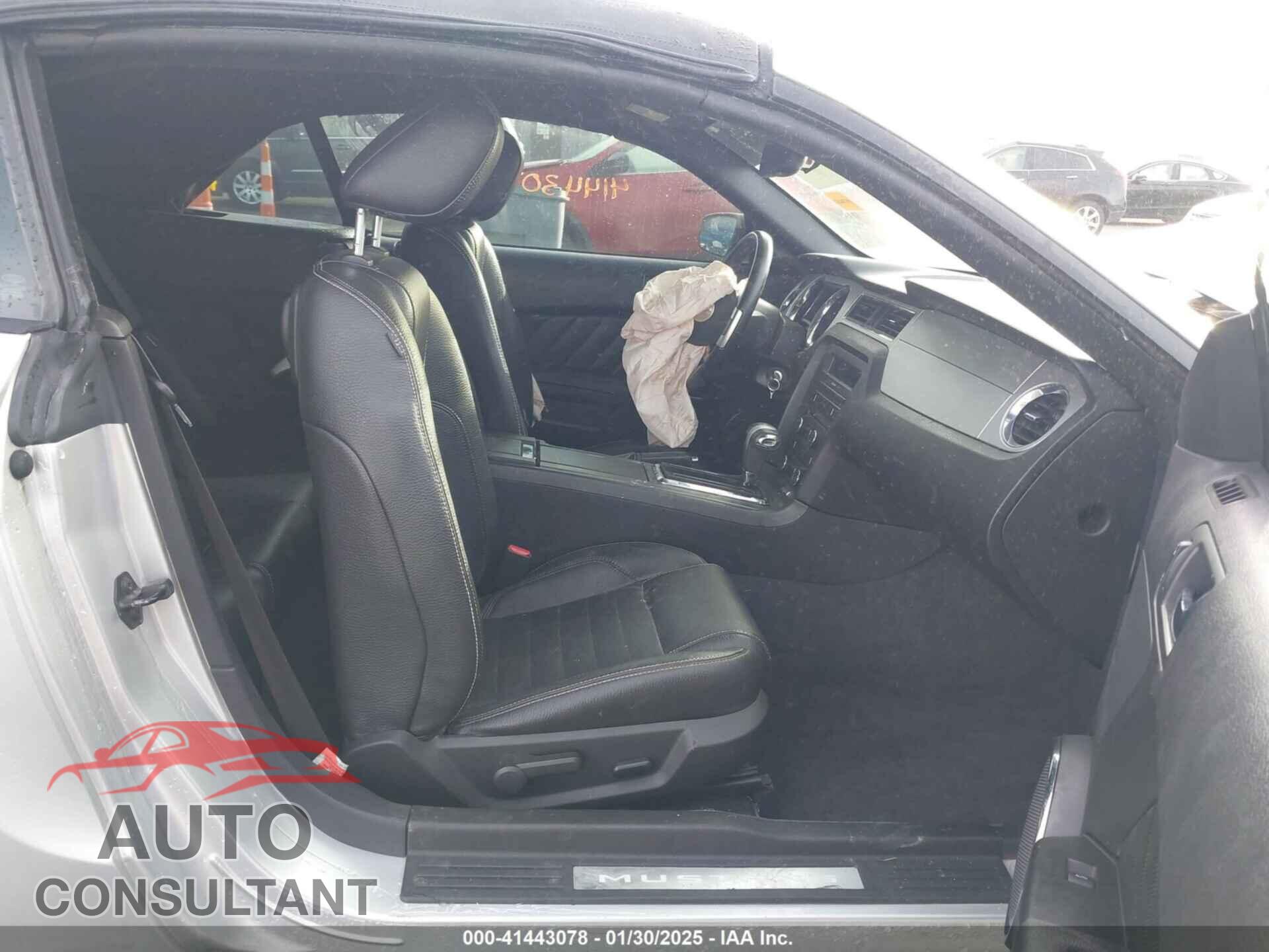 FORD MUSTANG 2011 - 1ZVBP8EM7B5124543