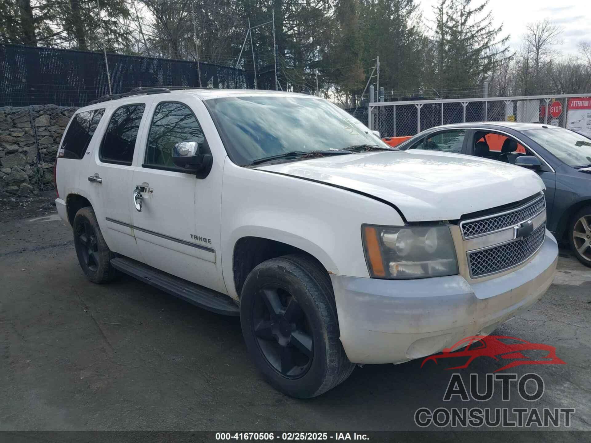 CHEVROLET TAHOE 2011 - 1GNSKCE03BR116943
