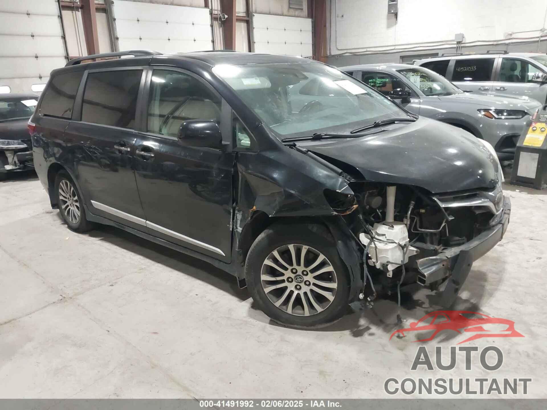 TOYOTA SIENNA 2018 - 5TDYZ3DC1JS960019