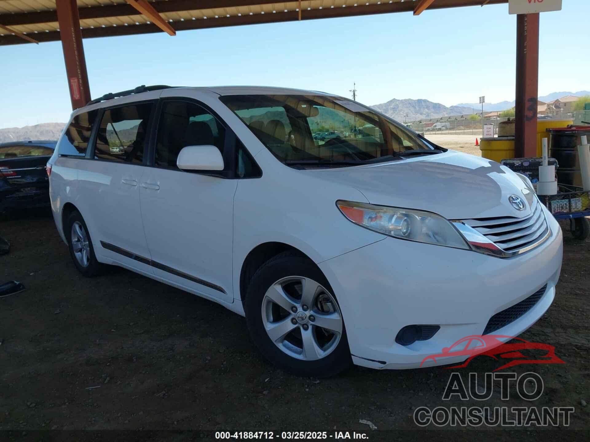 TOYOTA SIENNA 2017 - 5TDKZ3DC5HS820717