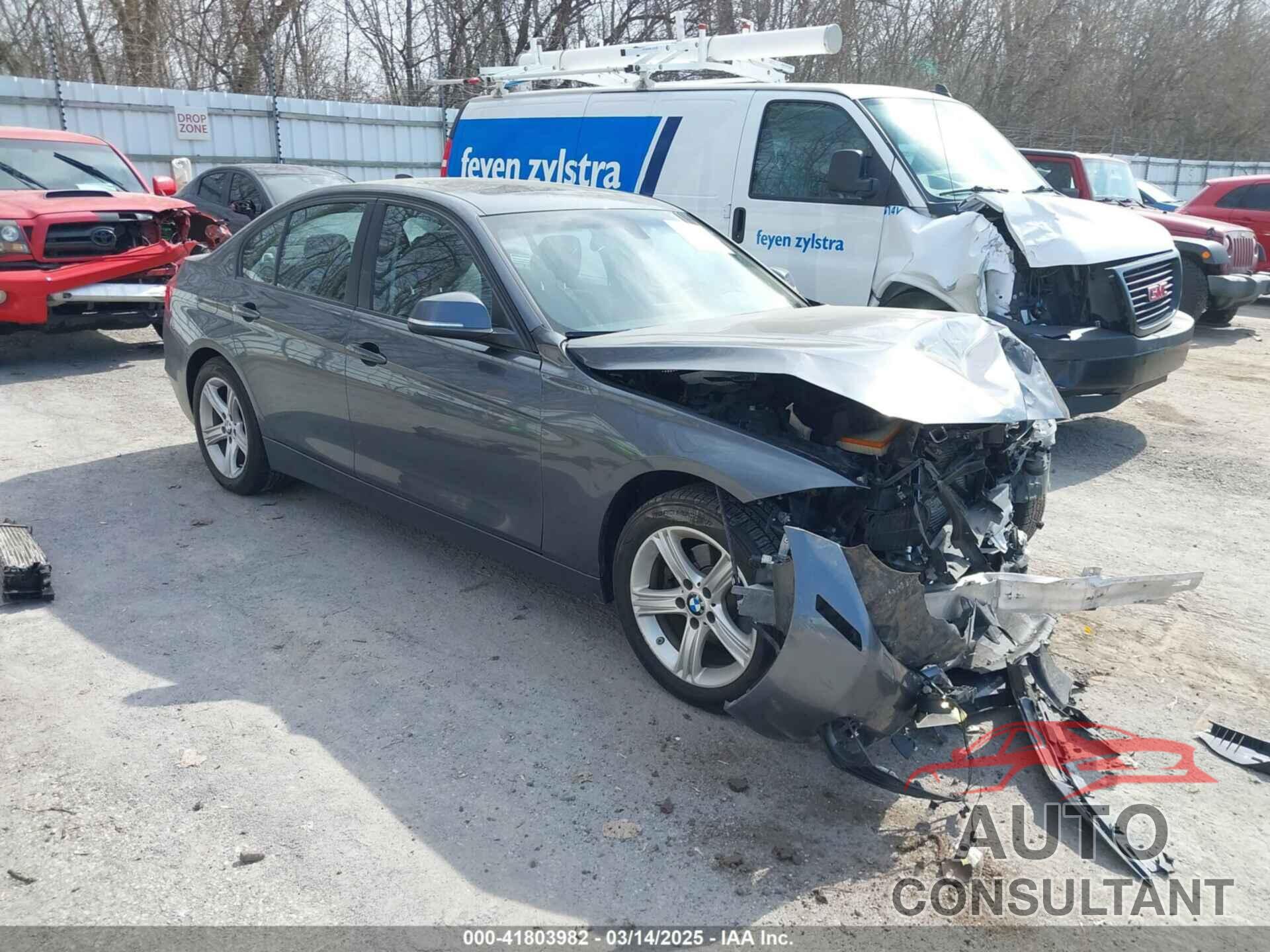 BMW 328I 2014 - WBA3B3G5XENR83156