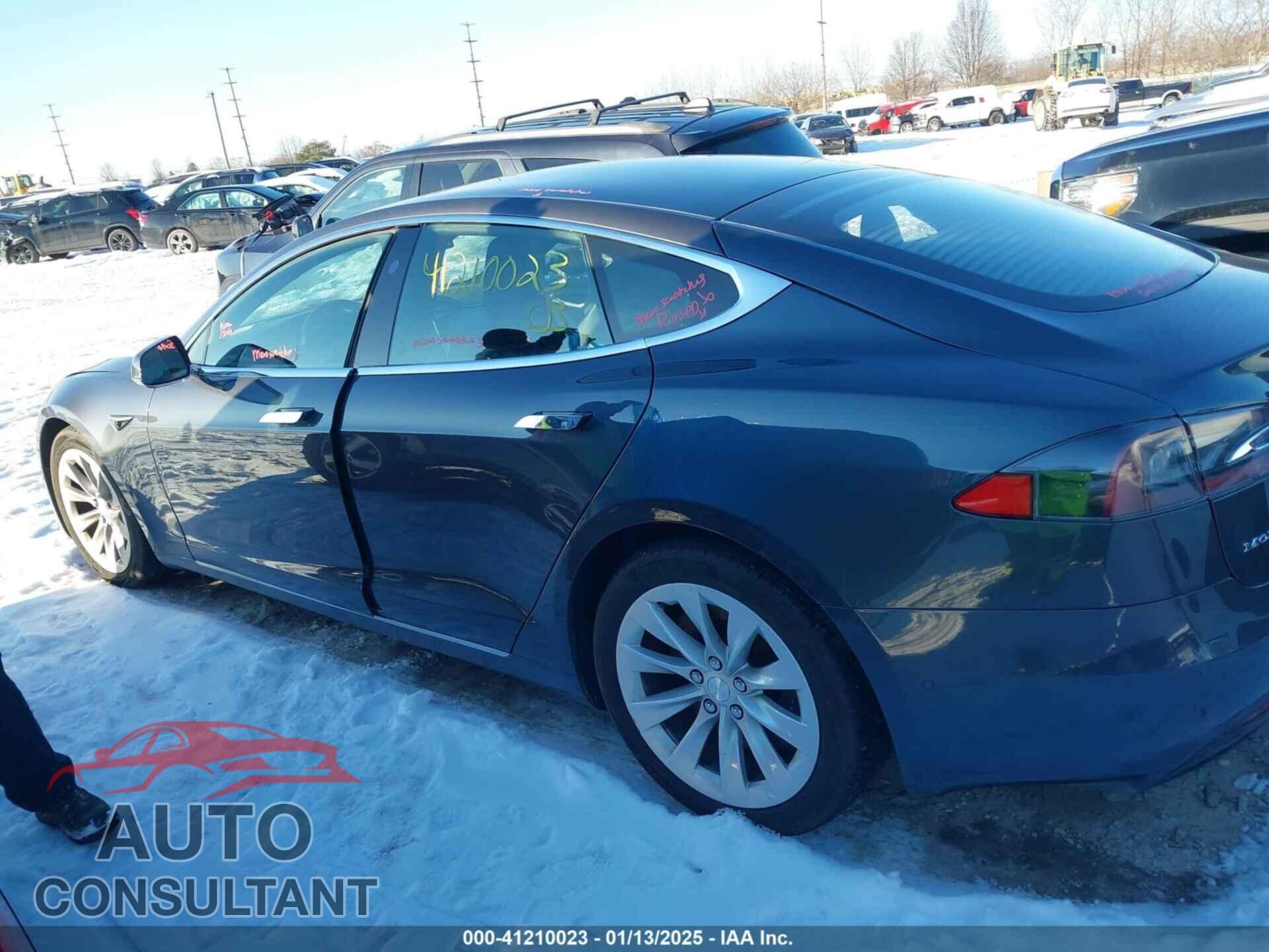 TESLA MODEL S 2017 - 5YJSA1E25HF204179