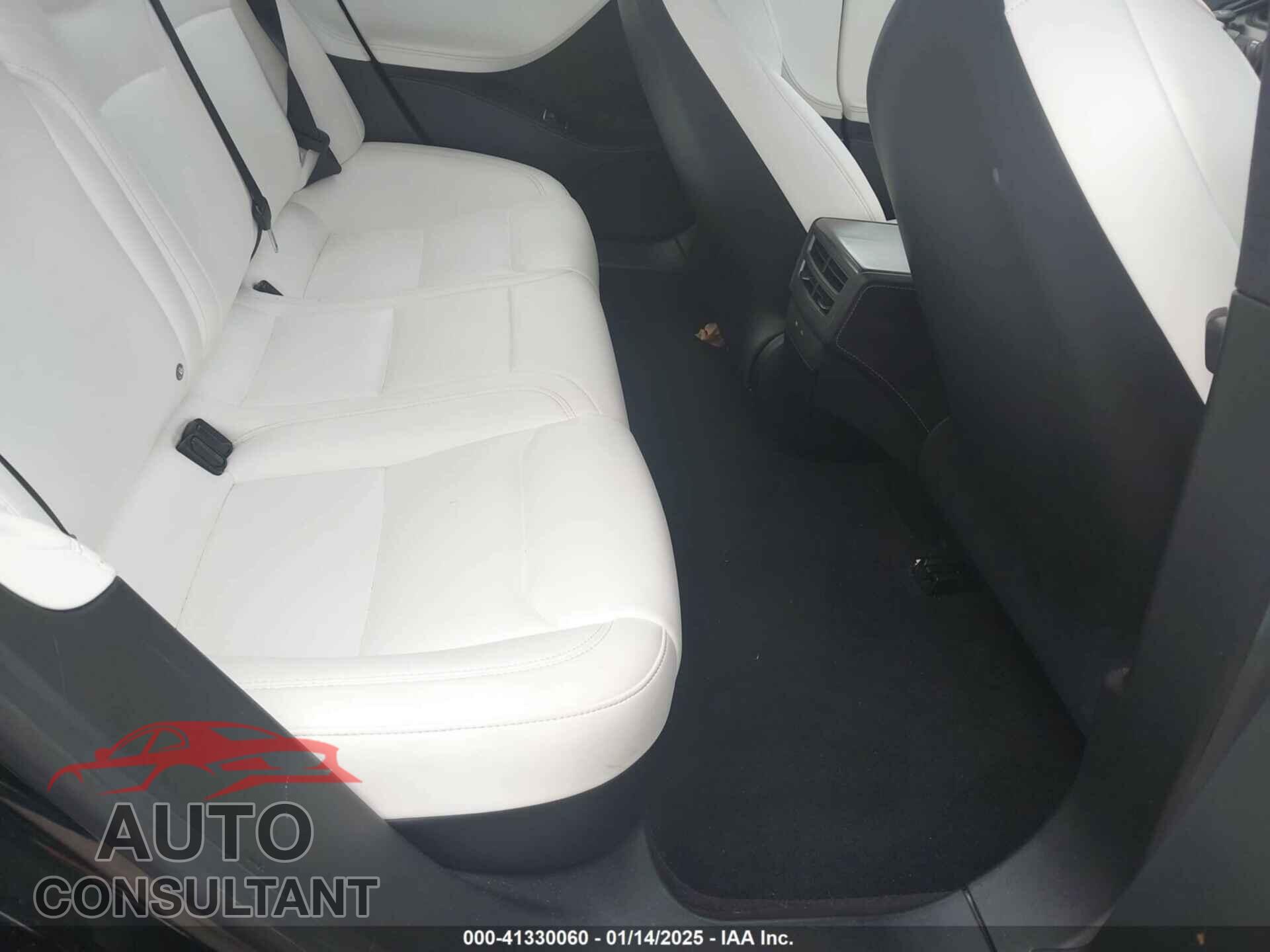 TESLA MODEL S 2018 - 5YJSA1E21JF260769