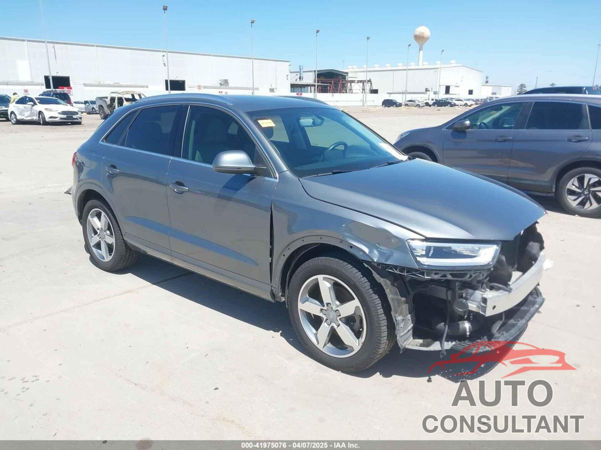AUDI Q3 2015 - WA1GFCFS7FR013818