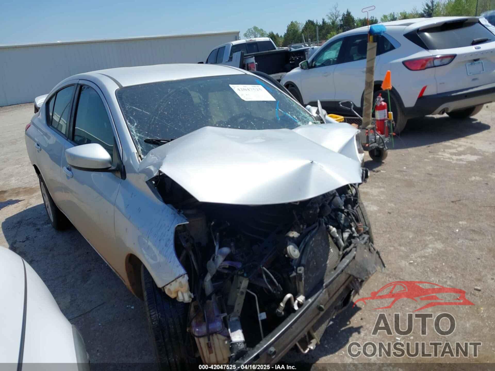 NISSAN VERSA 2018 - 3N1CN7AP2JK437224