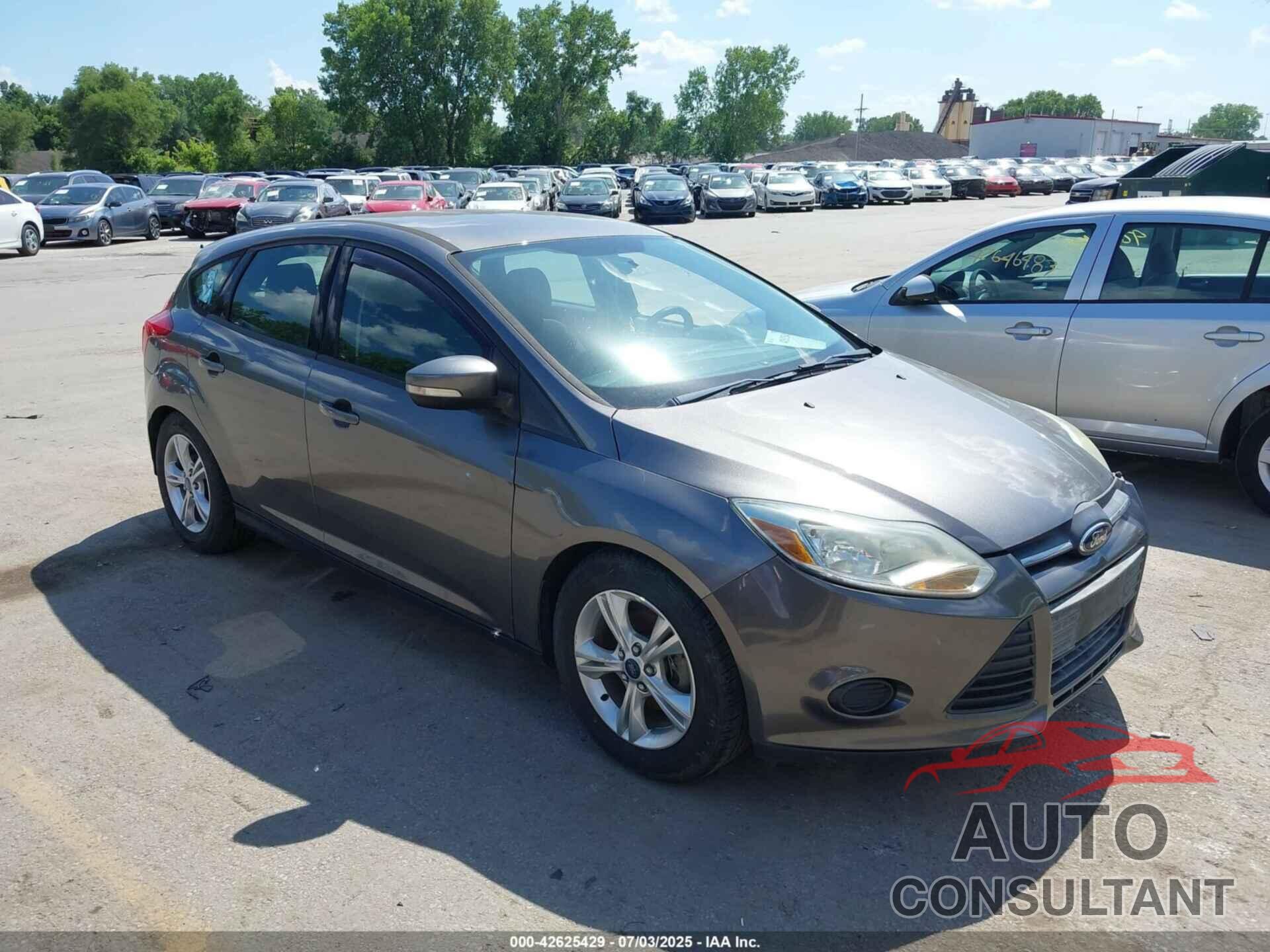 FORD FOCUS 2014 - 1FADP3K27EL157825