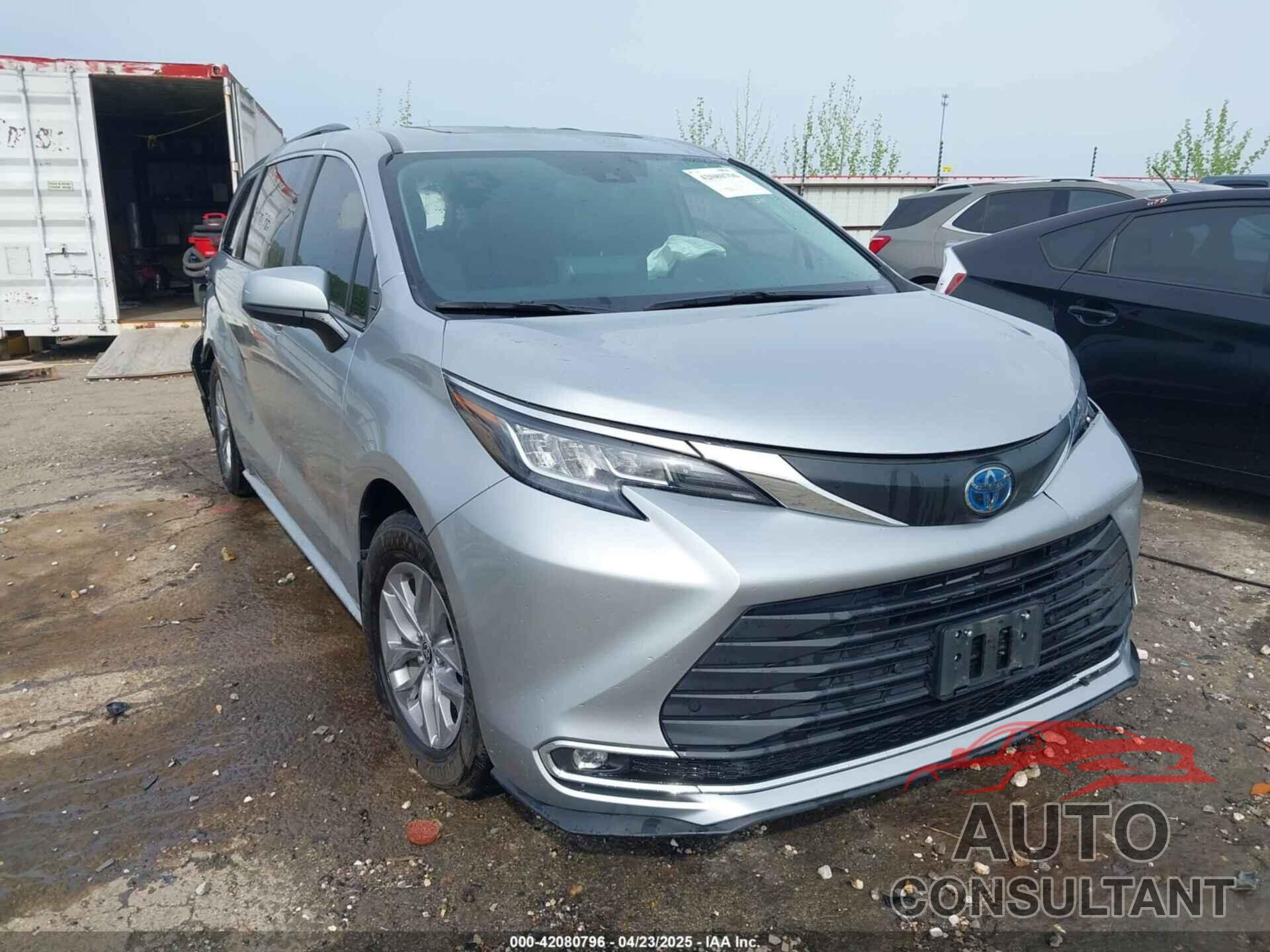 TOYOTA SIENNA 2022 - 5TDYRKEC7NS092770