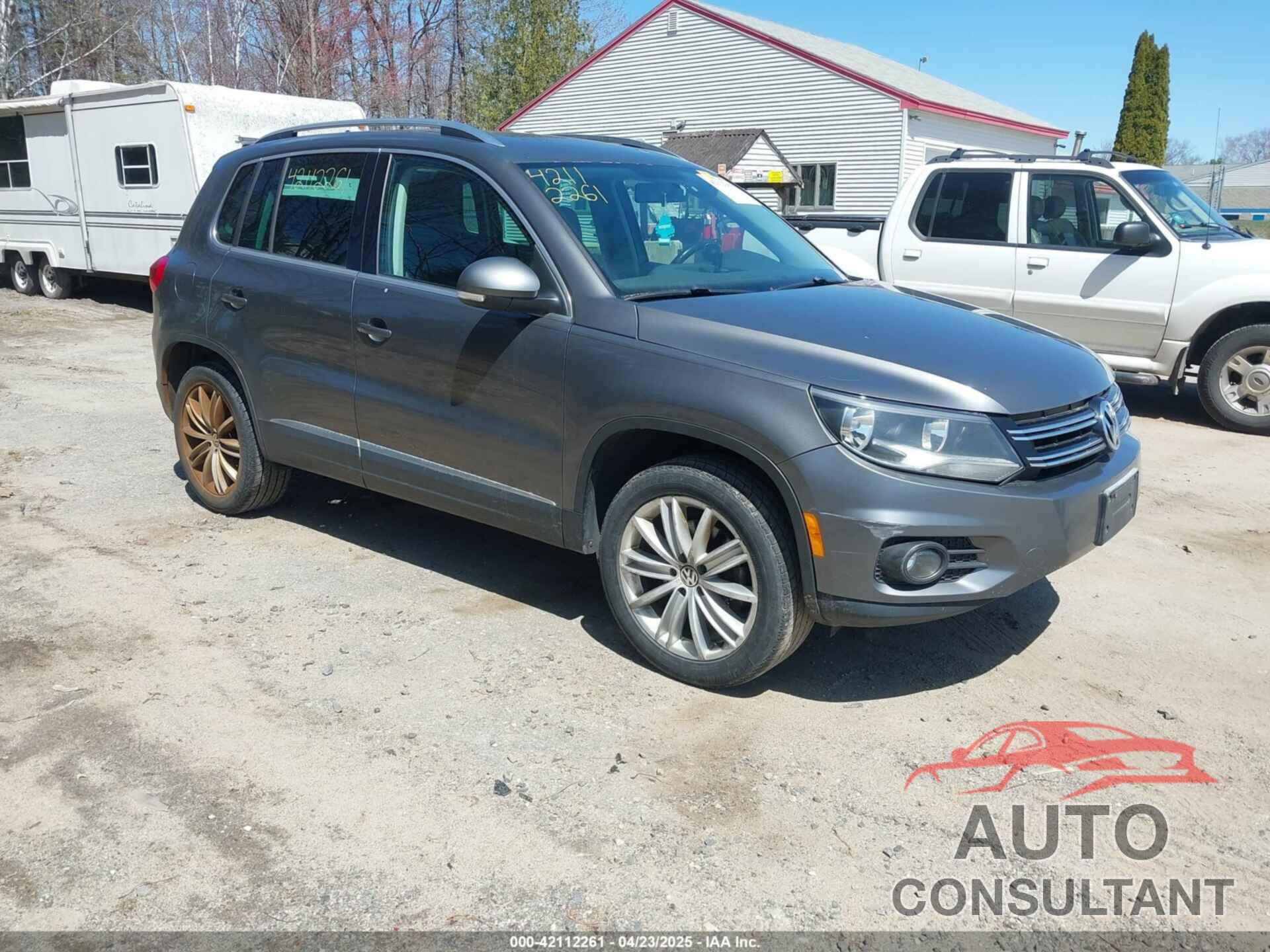 VOLKSWAGEN TIGUAN 2013 - WVGBV3AX2DW582138