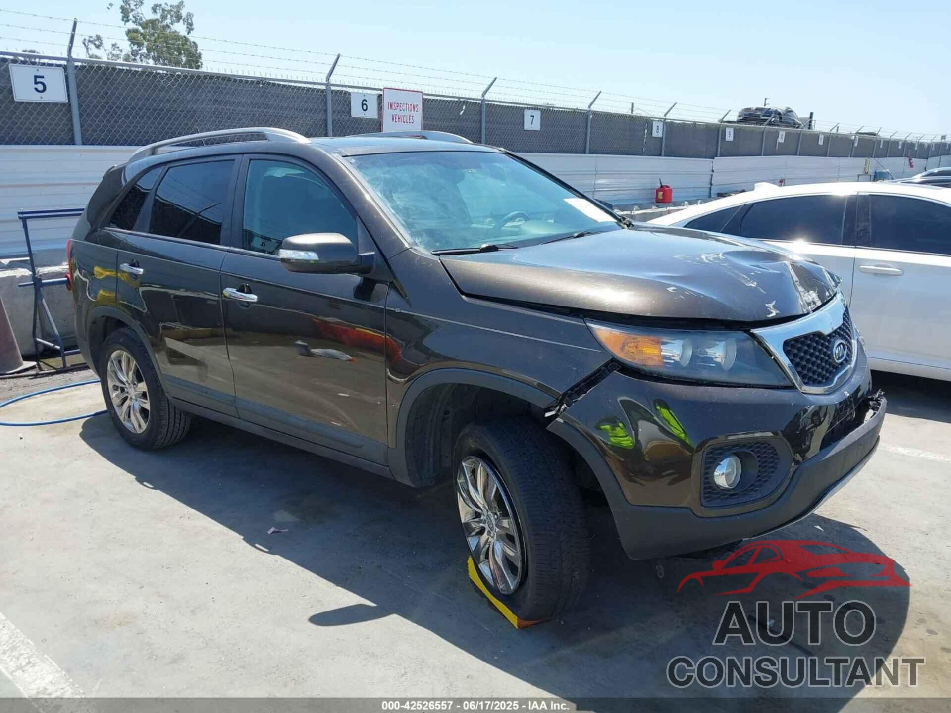 KIA SORENTO 2011 - 5XYKU4A28BG104334