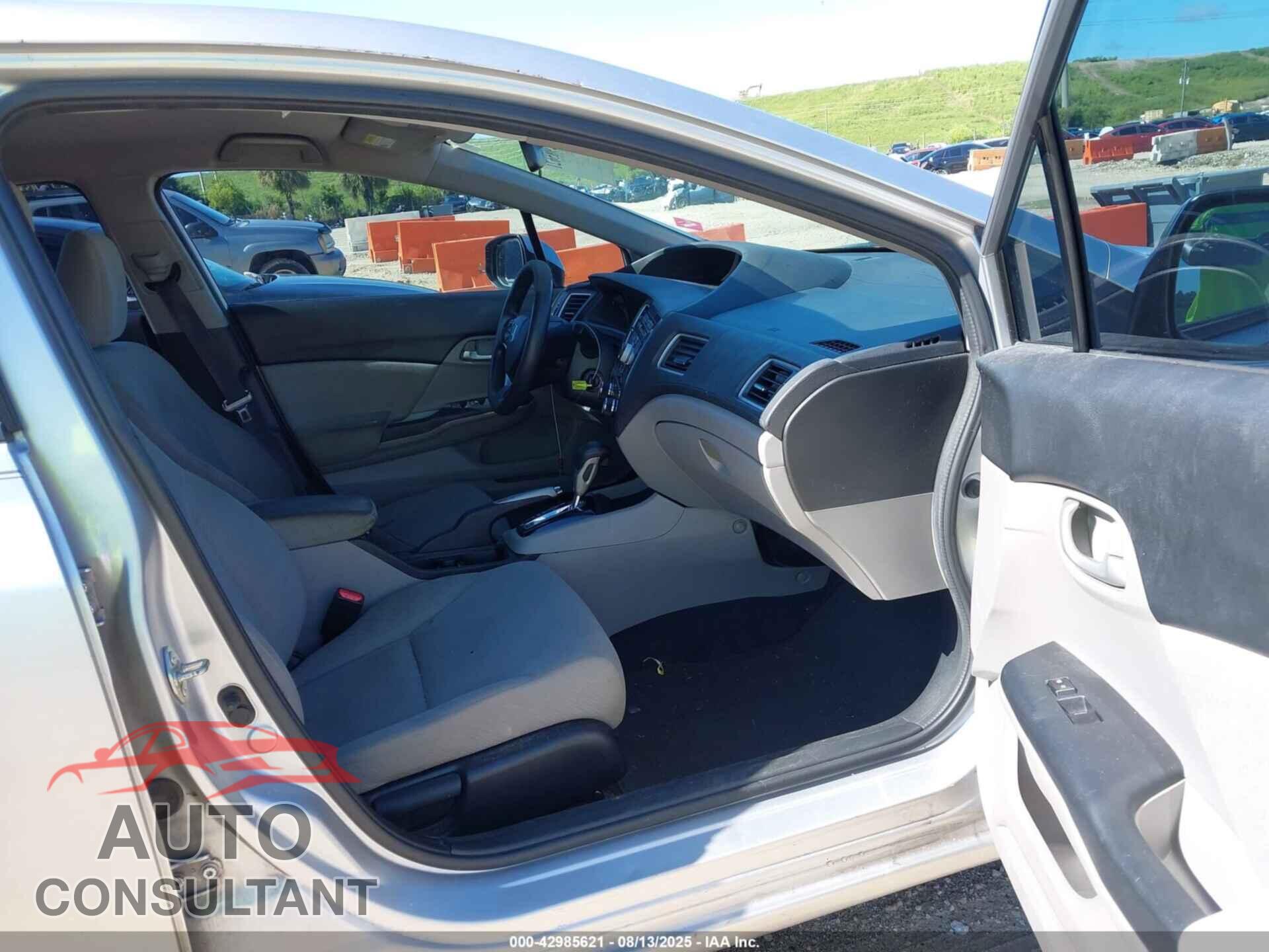 HONDA CIVIC 2013 - 19XFB2F51DE084023
