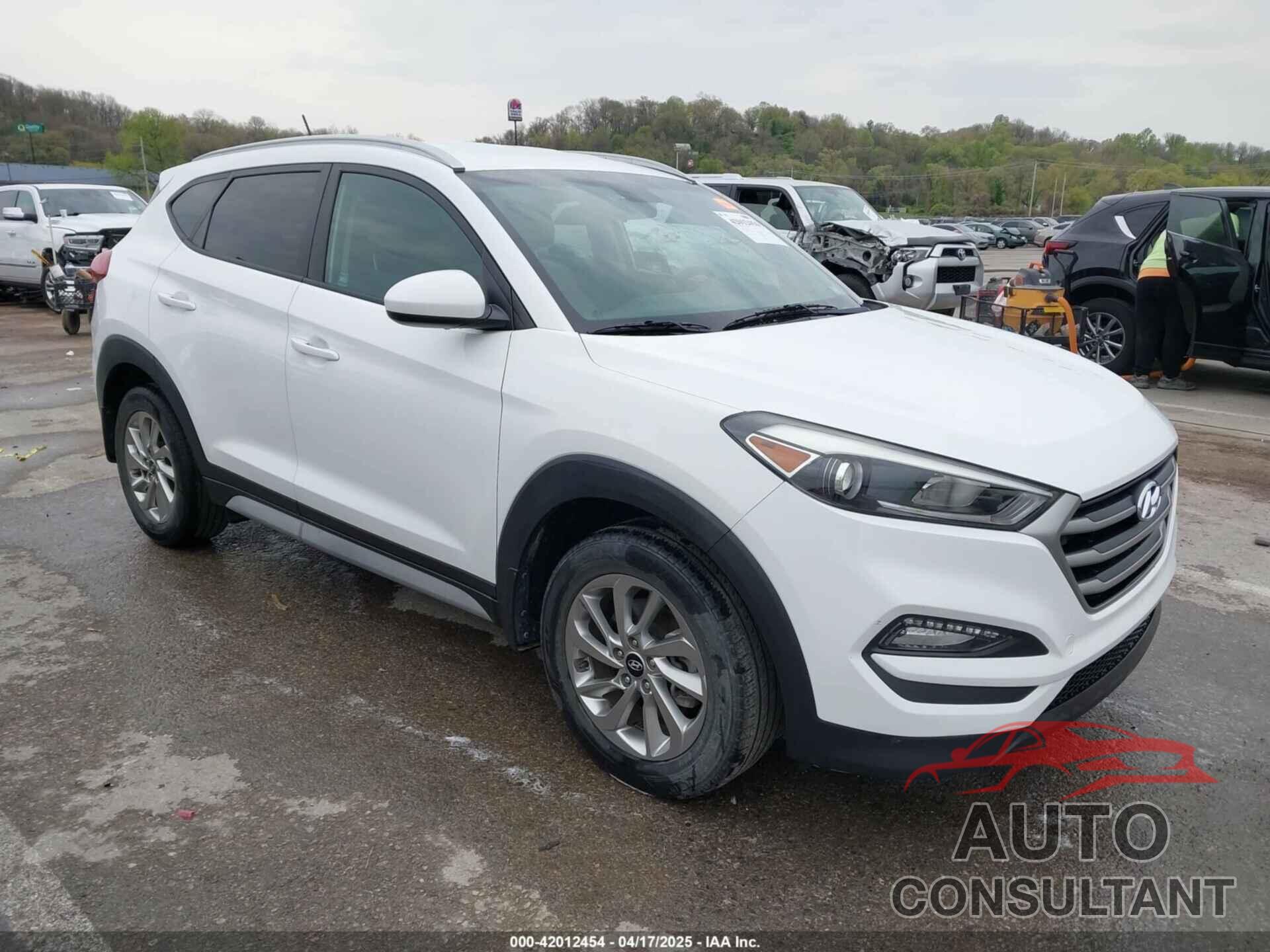 HYUNDAI TUCSON 2017 - KM8J3CA40HU508757