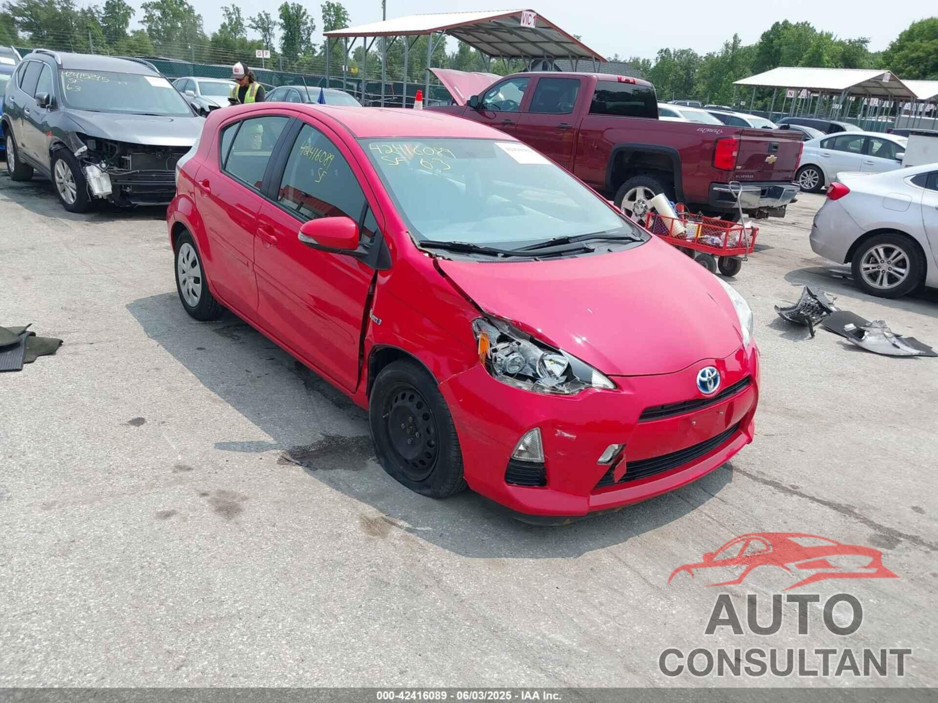 TOYOTA PRIUS C 2014 - JTDKDTB37E1566373