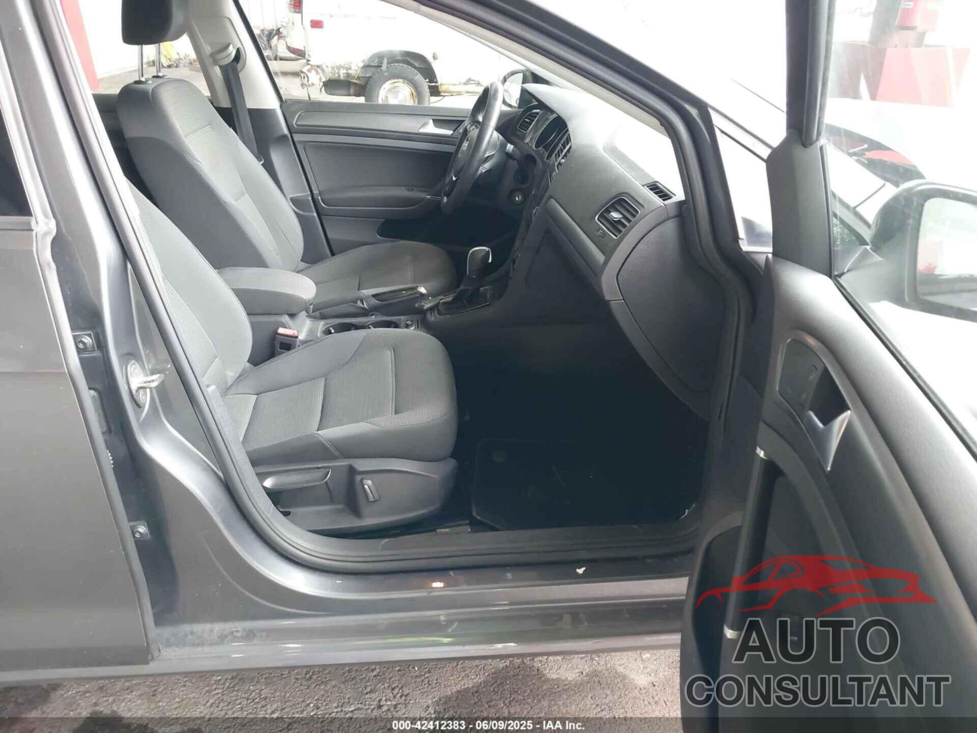 VOLKSWAGEN GOLF SPORTWAGEN 2019 - 3VWY57AU6KM510588