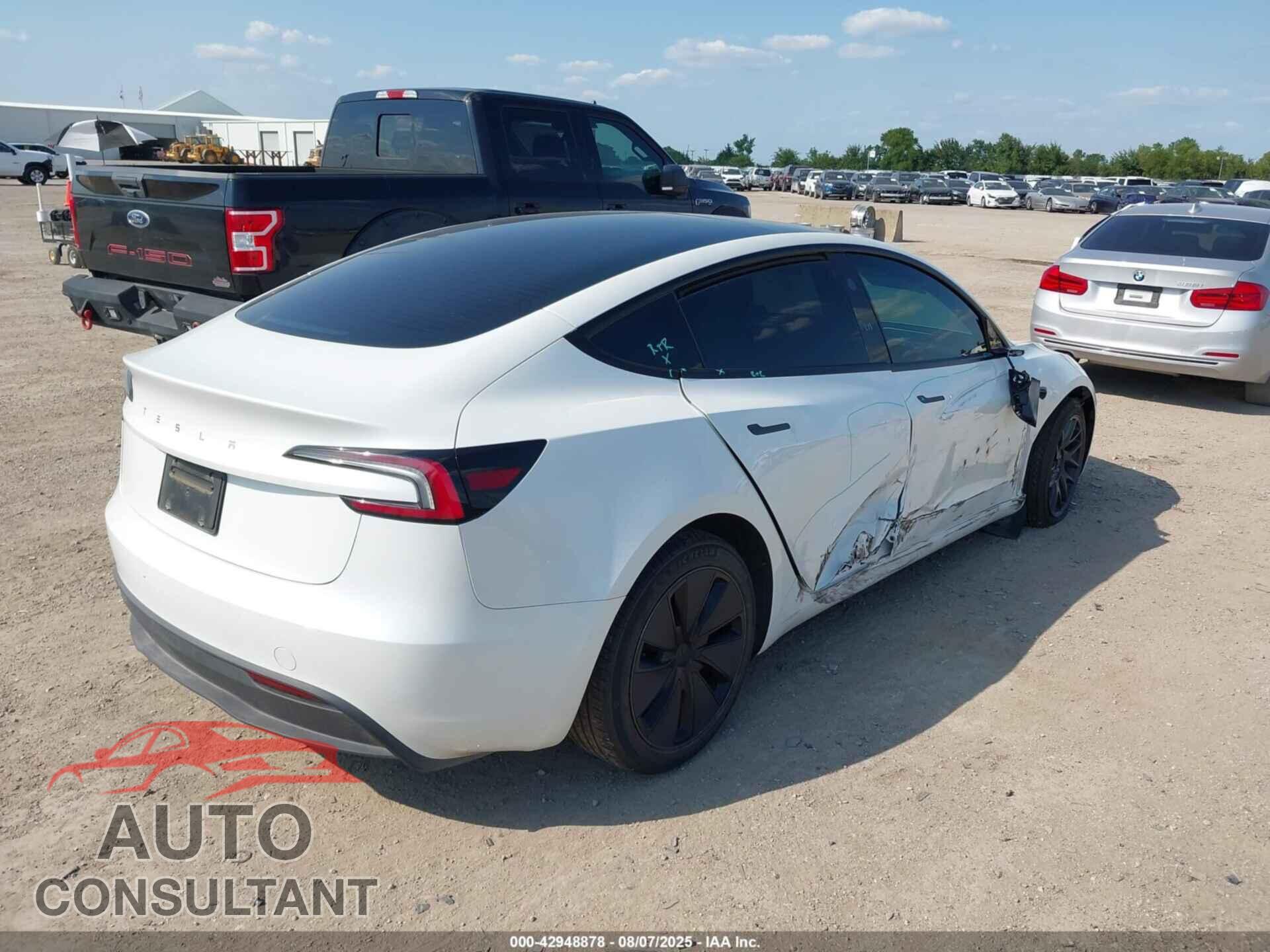 TESLA MODEL 3 2024 - 5YJ3E1EA6RF867228