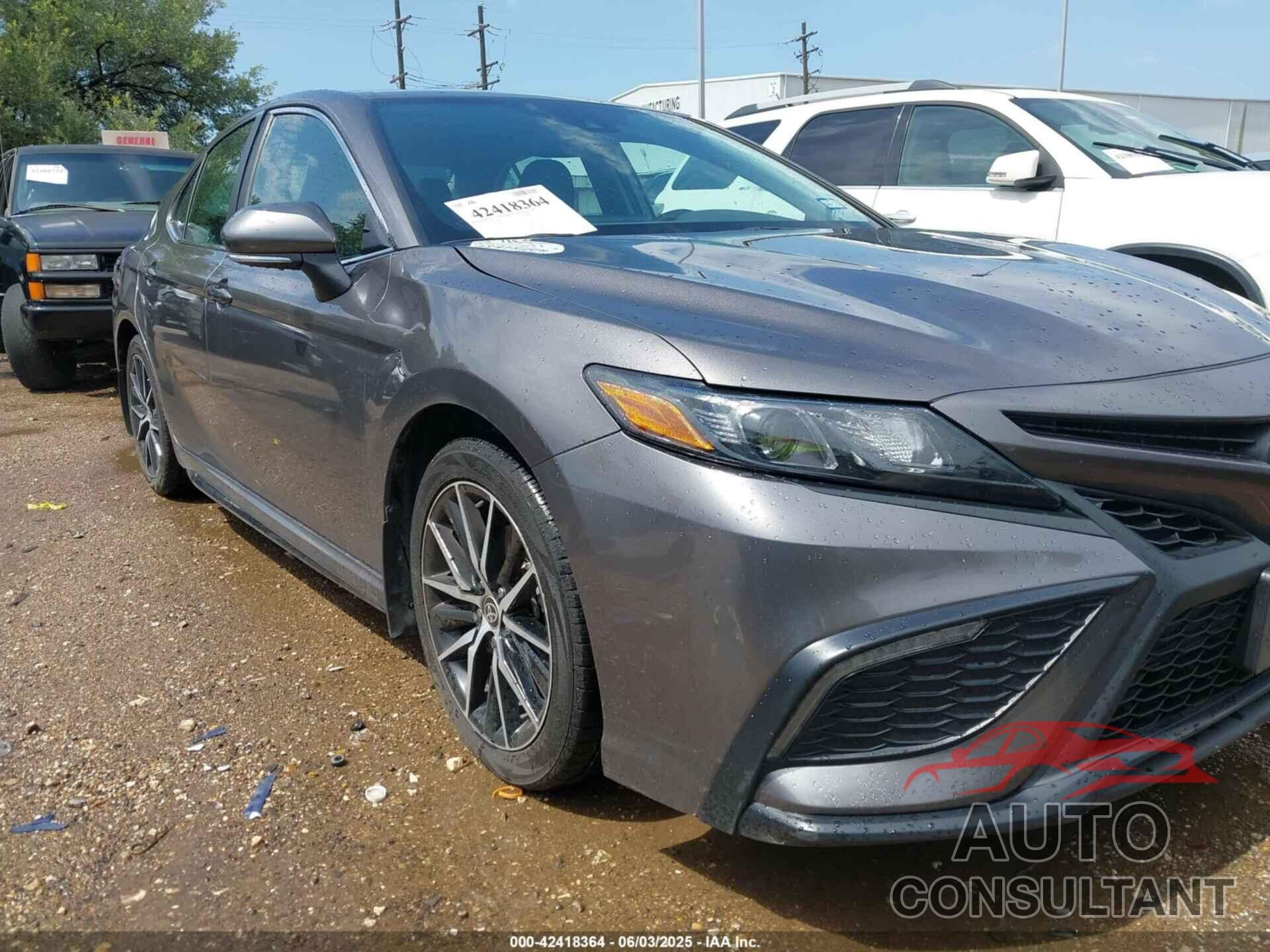 TOYOTA CAMRY 2023 - 4T1G11AK0PU828193