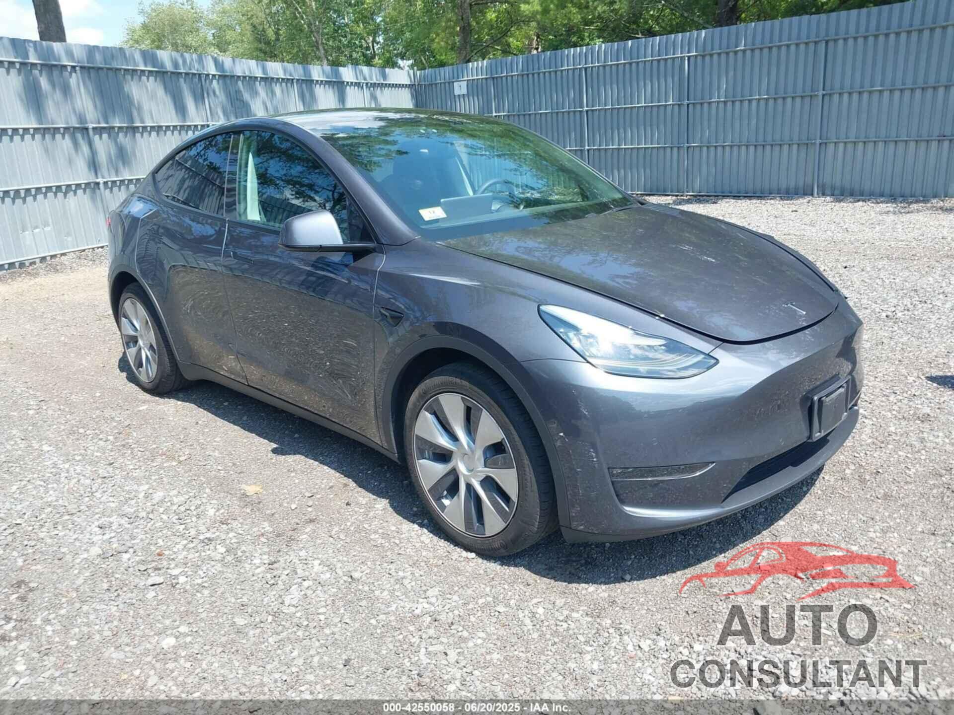 TESLA MODEL Y 2021 - 5YJYGDEE5MF067789