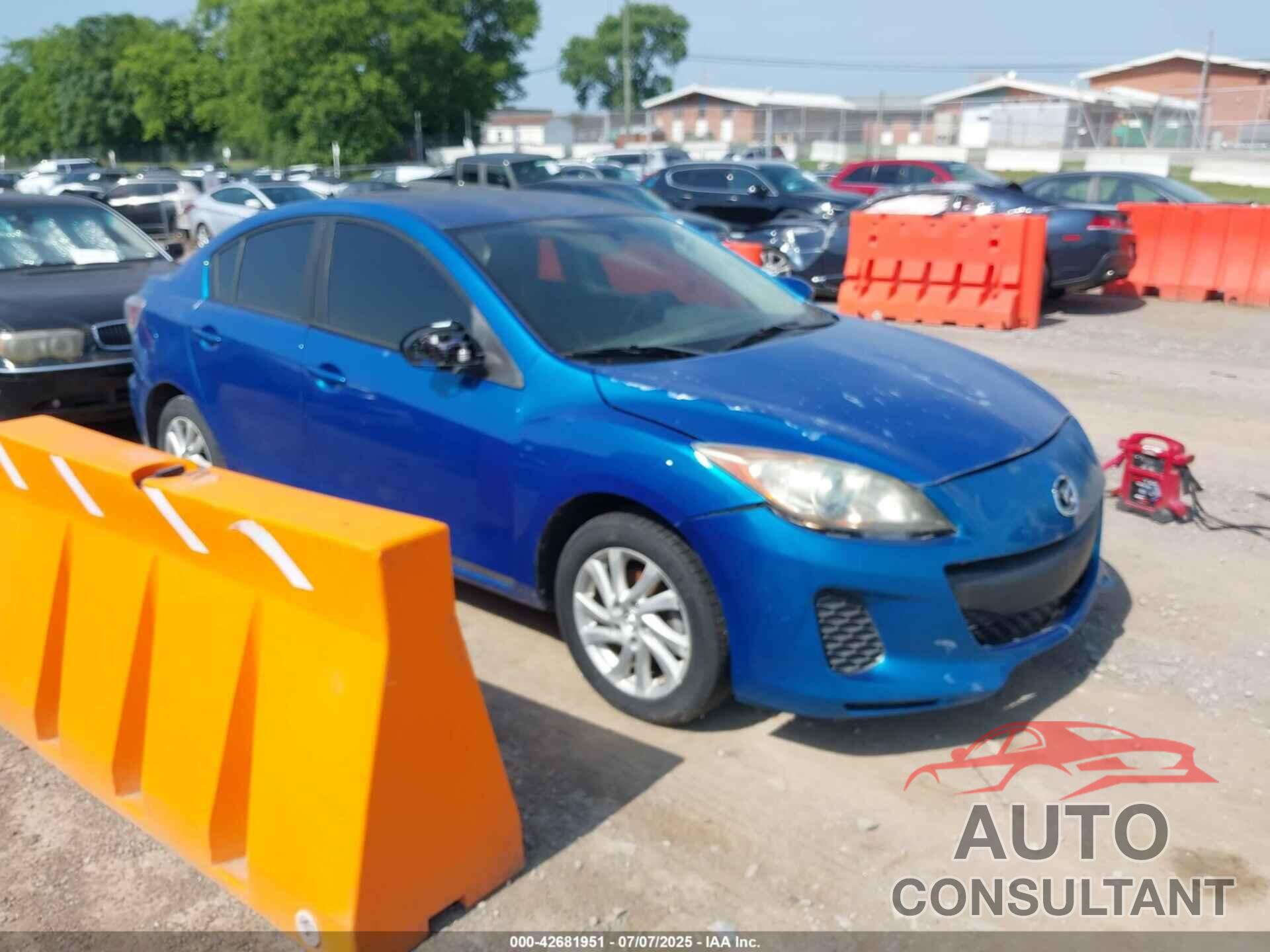 MAZDA MAZDA3 2012 - JM1BL1V76C1680397
