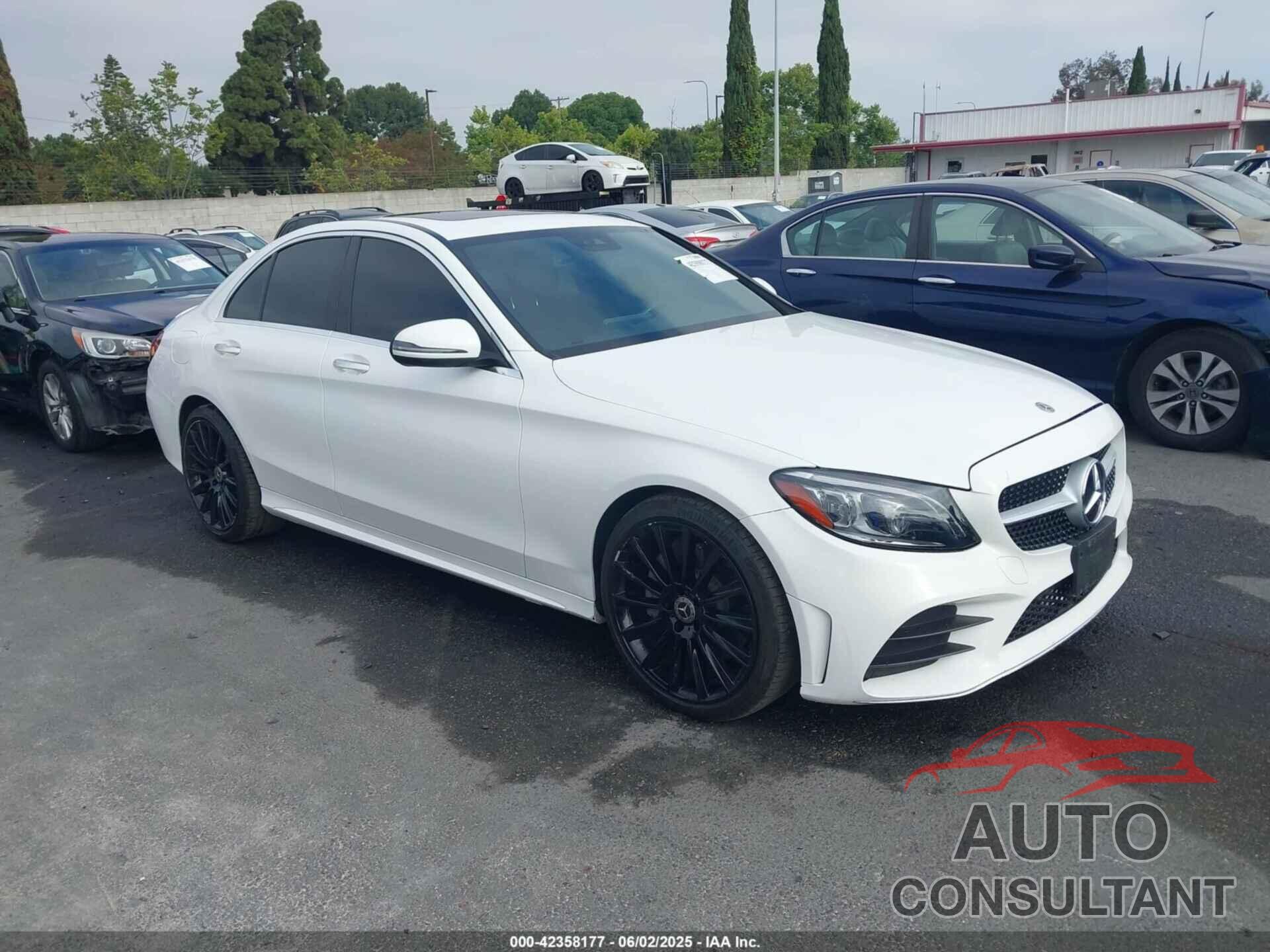 MERCEDES-BENZ C 300 2019 - WDDWF8DB3KR458090