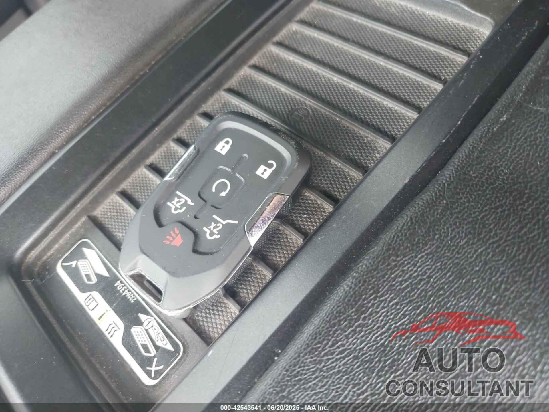 CHEVROLET SUBURBAN 1500 2015 - 1GNSKKKC8FR698374