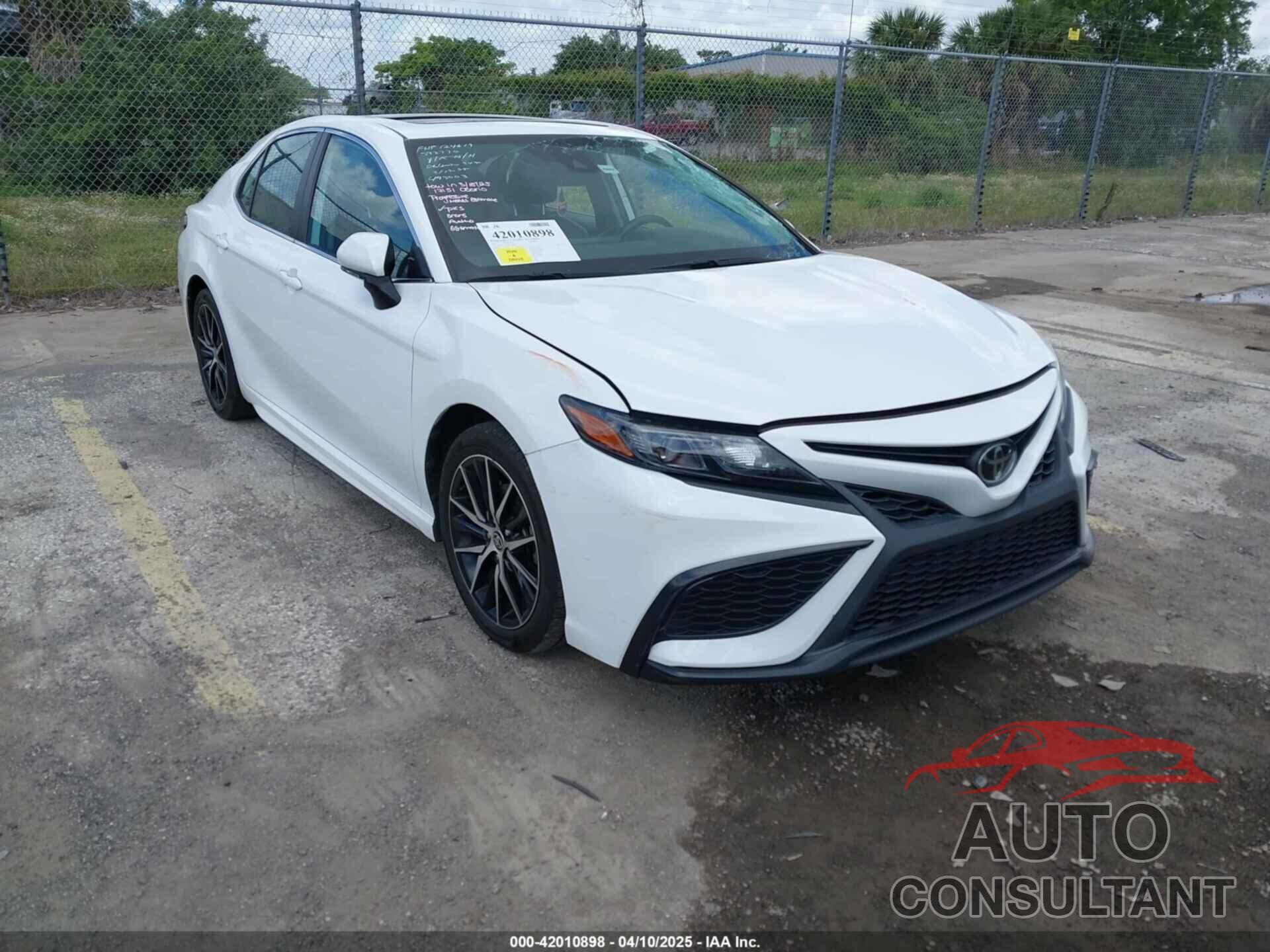 TOYOTA CAMRY 2021 - 4T1T11AK9MU495003