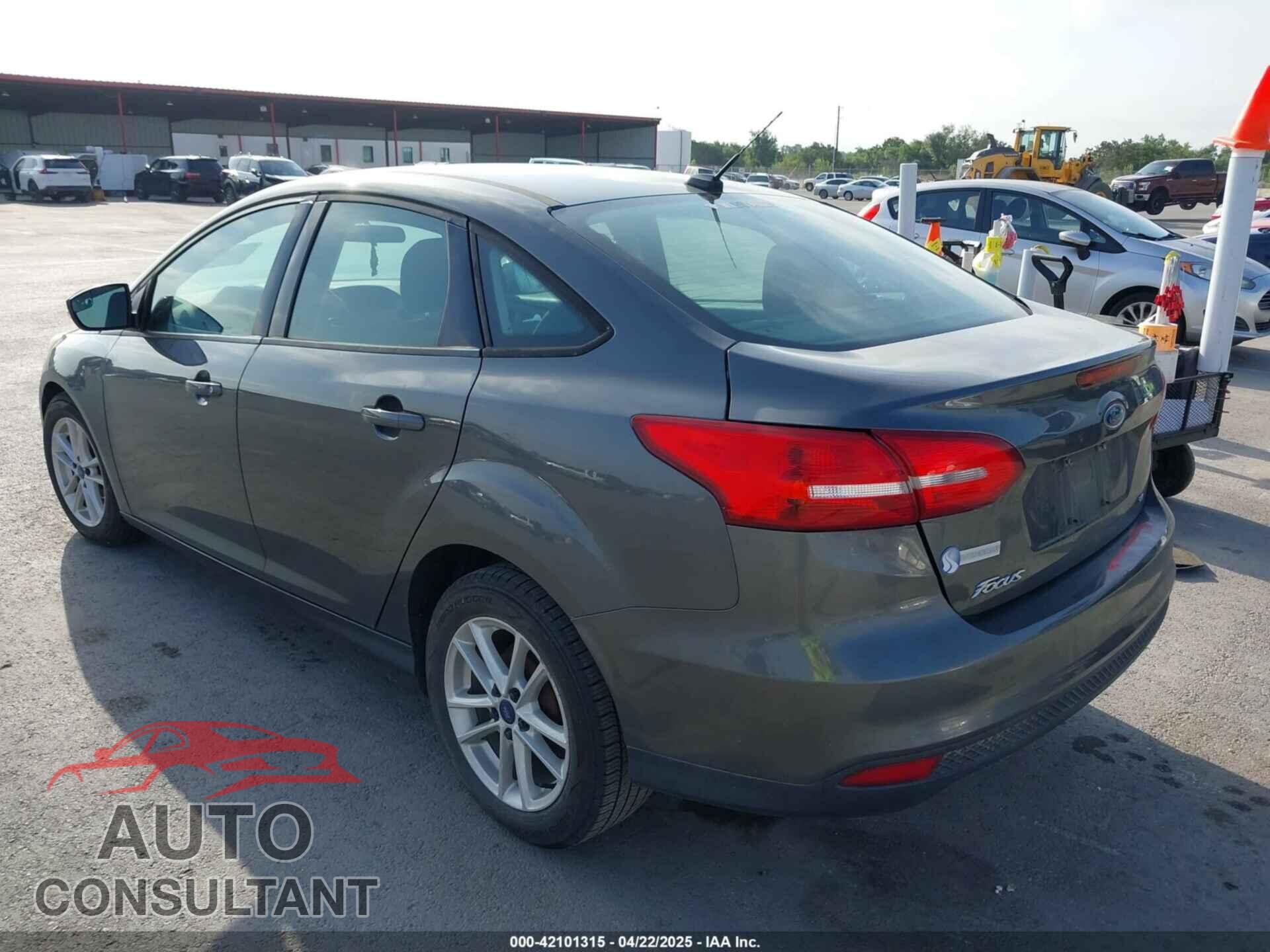 FORD FOCUS 2017 - 1FADP3F29HL220261