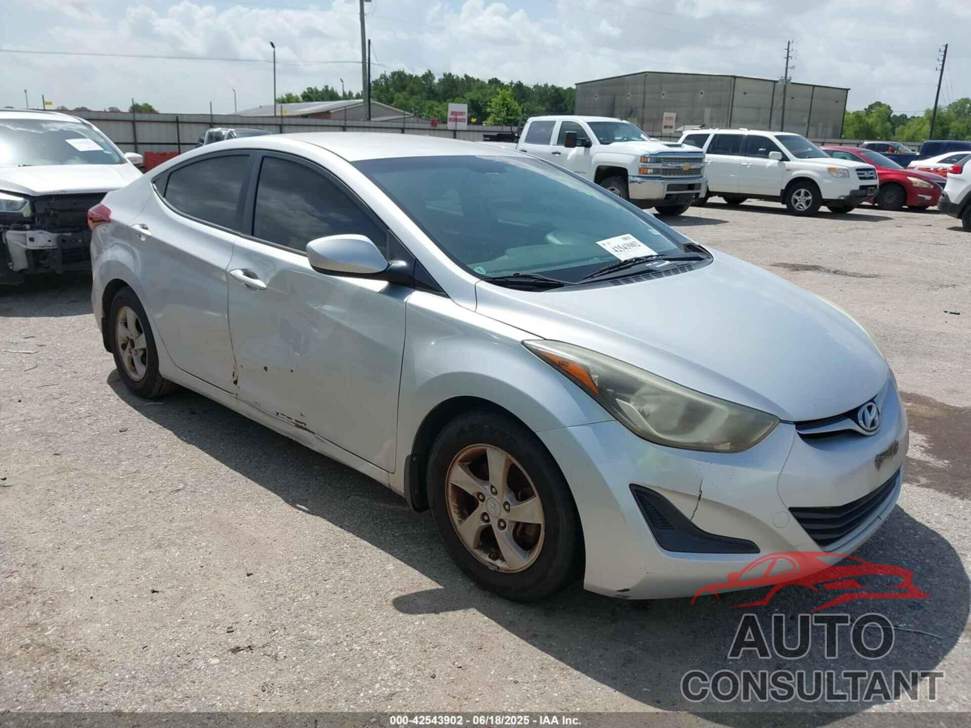 HYUNDAI ELANTRA 2015 - KMHDH4AE9FU310026